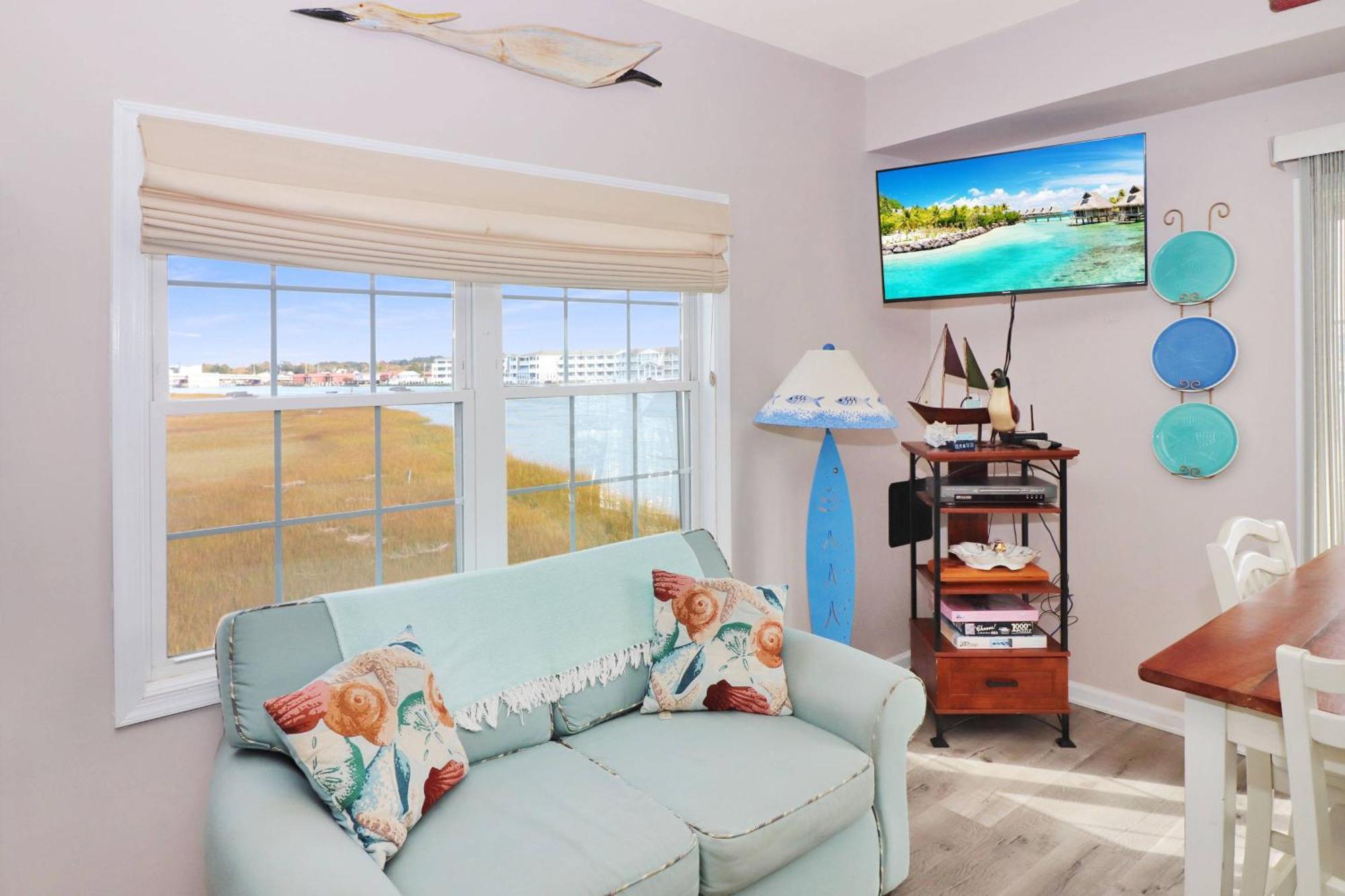 Bay Daze - Waterfront Townhome W Private Boat Dock! Holiday home *