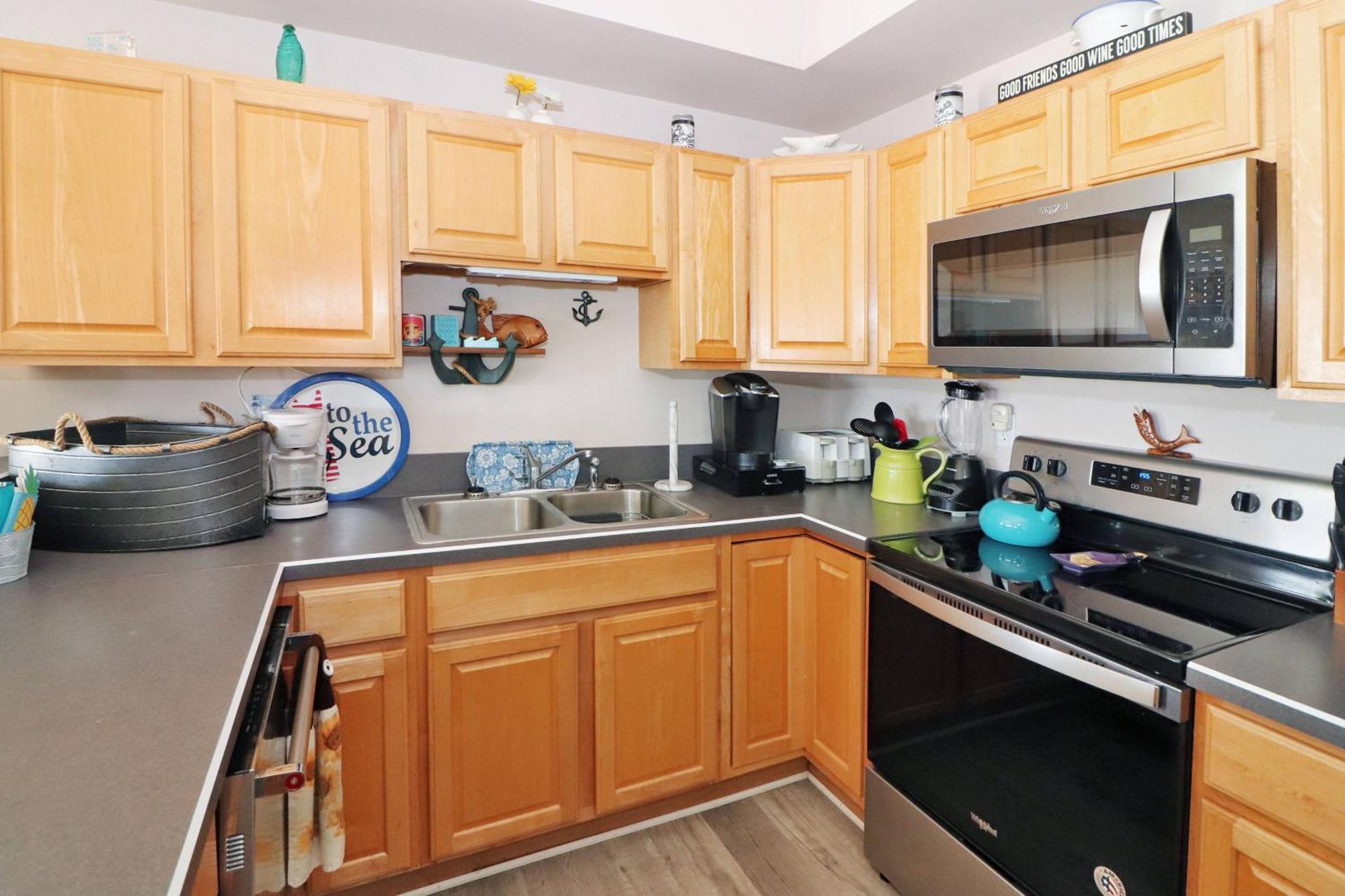 Holiday home Bay Daze - Waterfront Townhome W Private Boat Dock! *