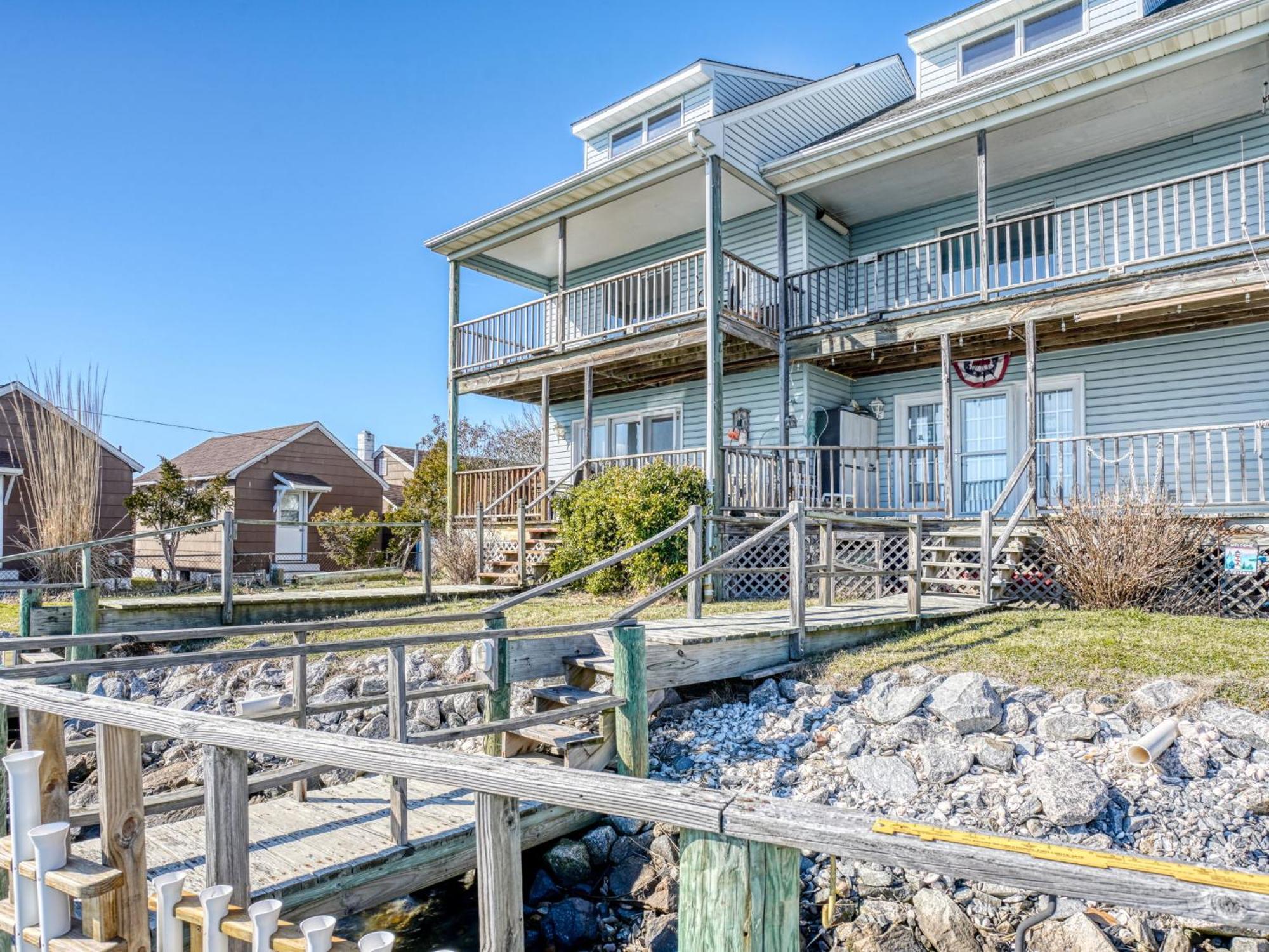The Haven - Waterfront With Private Dock!
