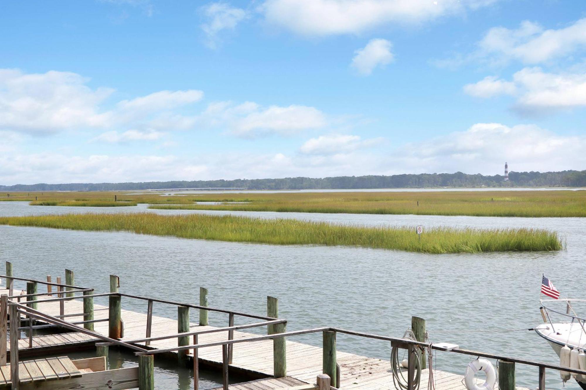 Holiday home The Haven - Waterfront With Private Dock!