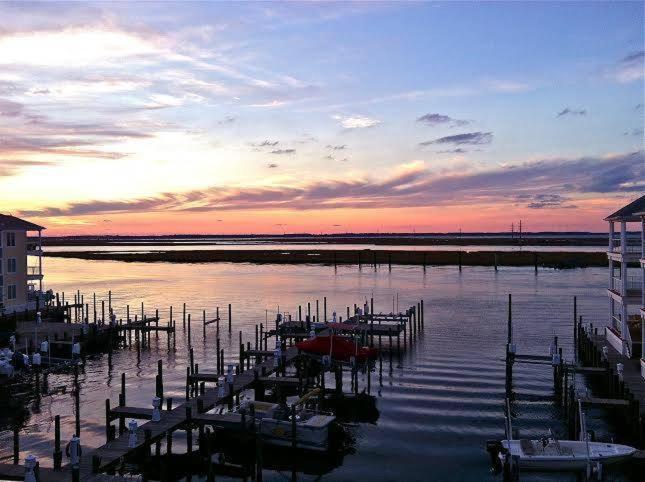 Sunset Bay 312 - Waterfront & Includes A Boat Slip! Holiday home Chincoteague
