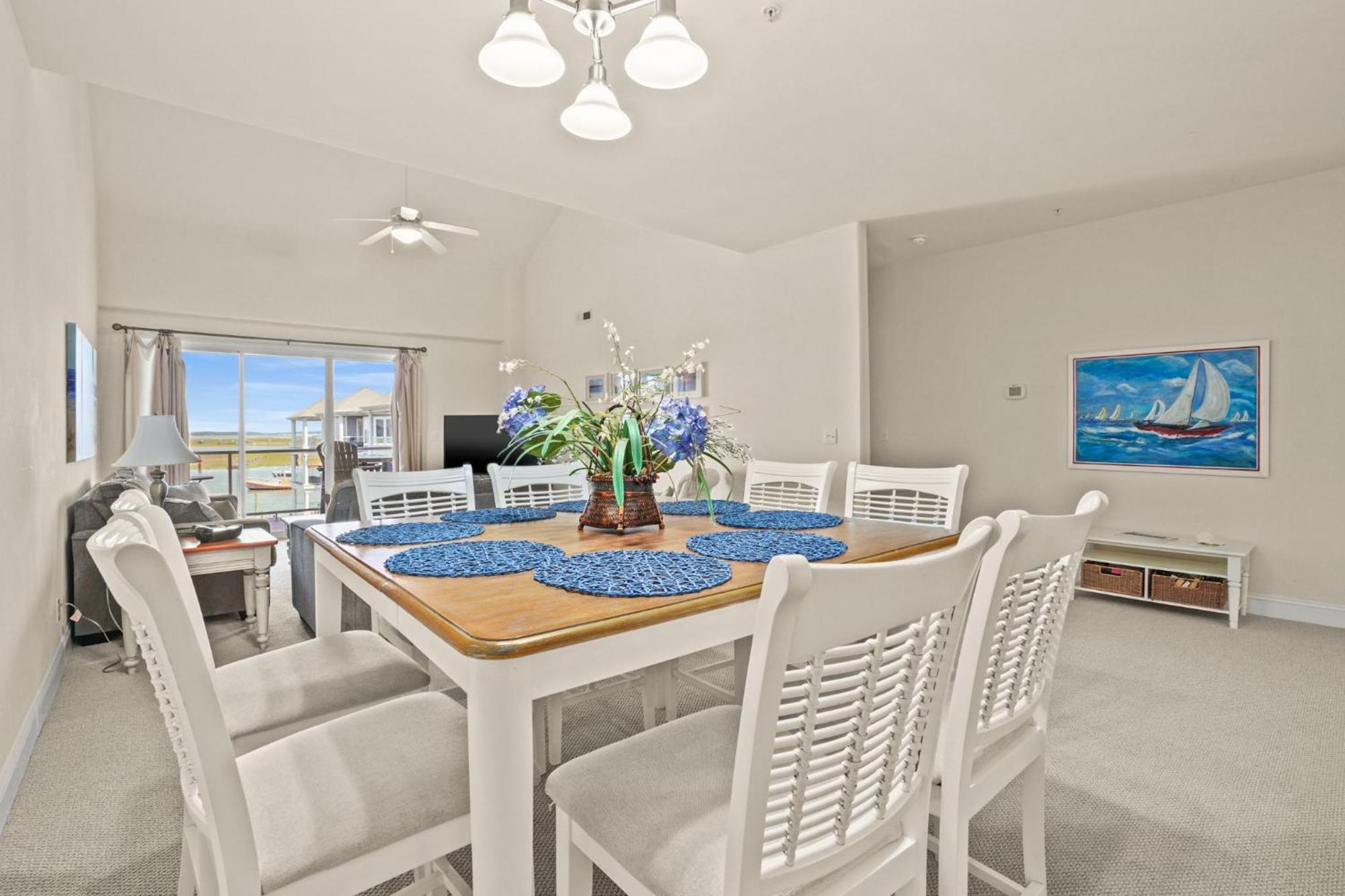Sunset Bay 312 - Waterfront & Includes A Boat Slip! Holiday home