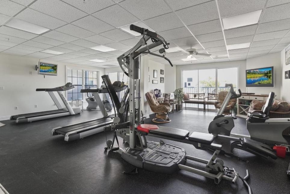 Sunset Bay 221 - Waterfront, Pool, Gym!