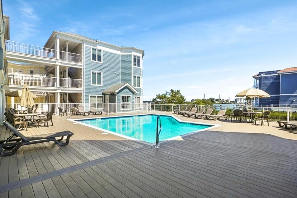 Holiday home Sunset Bay 221 - Waterfront, Pool, Gym! Chincoteague