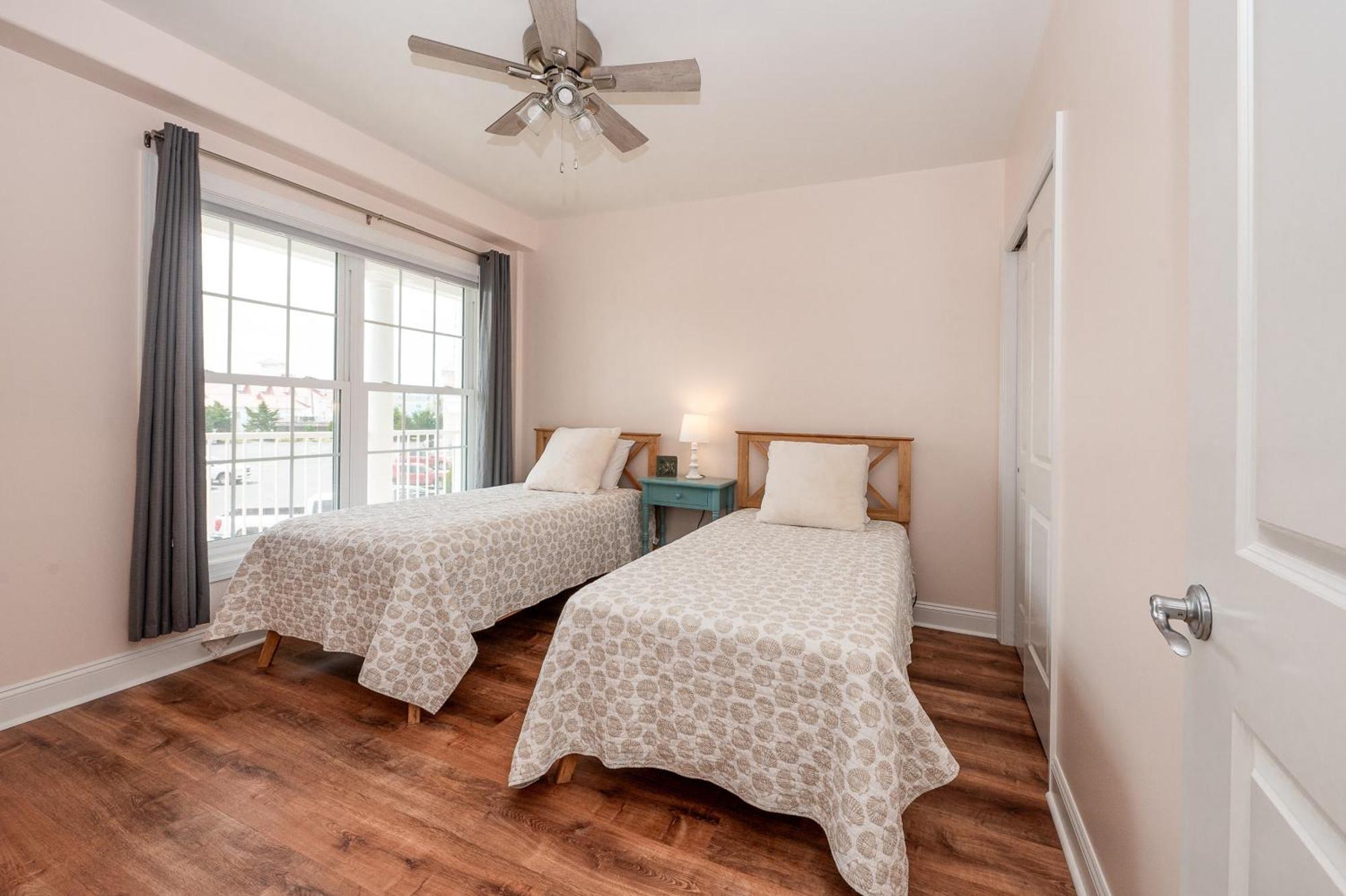 Holiday home Sunset Bay 221 - Waterfront, Pool, Gym! *