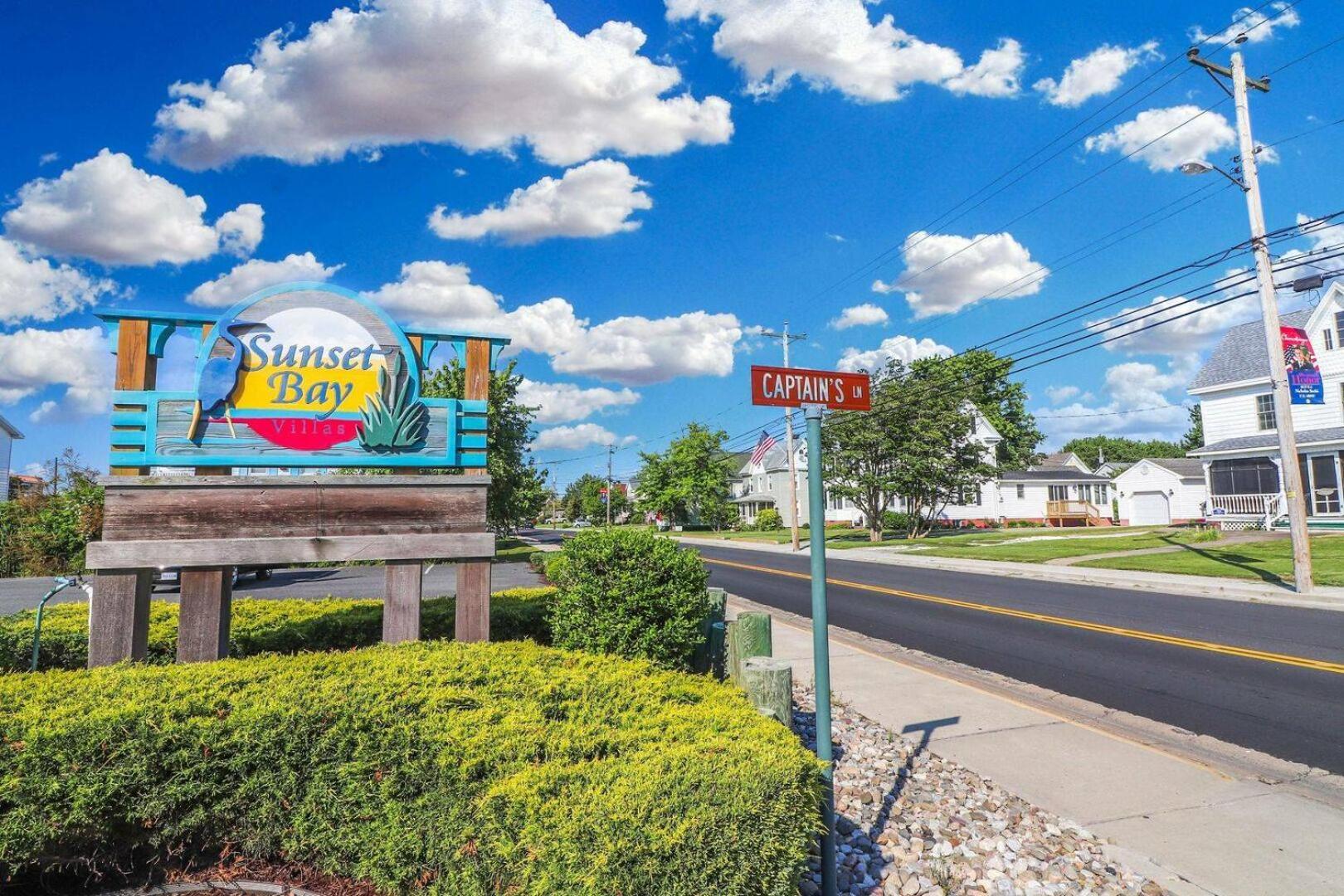 Sunset Bay 206 - Waterfront & Shared Pool! *