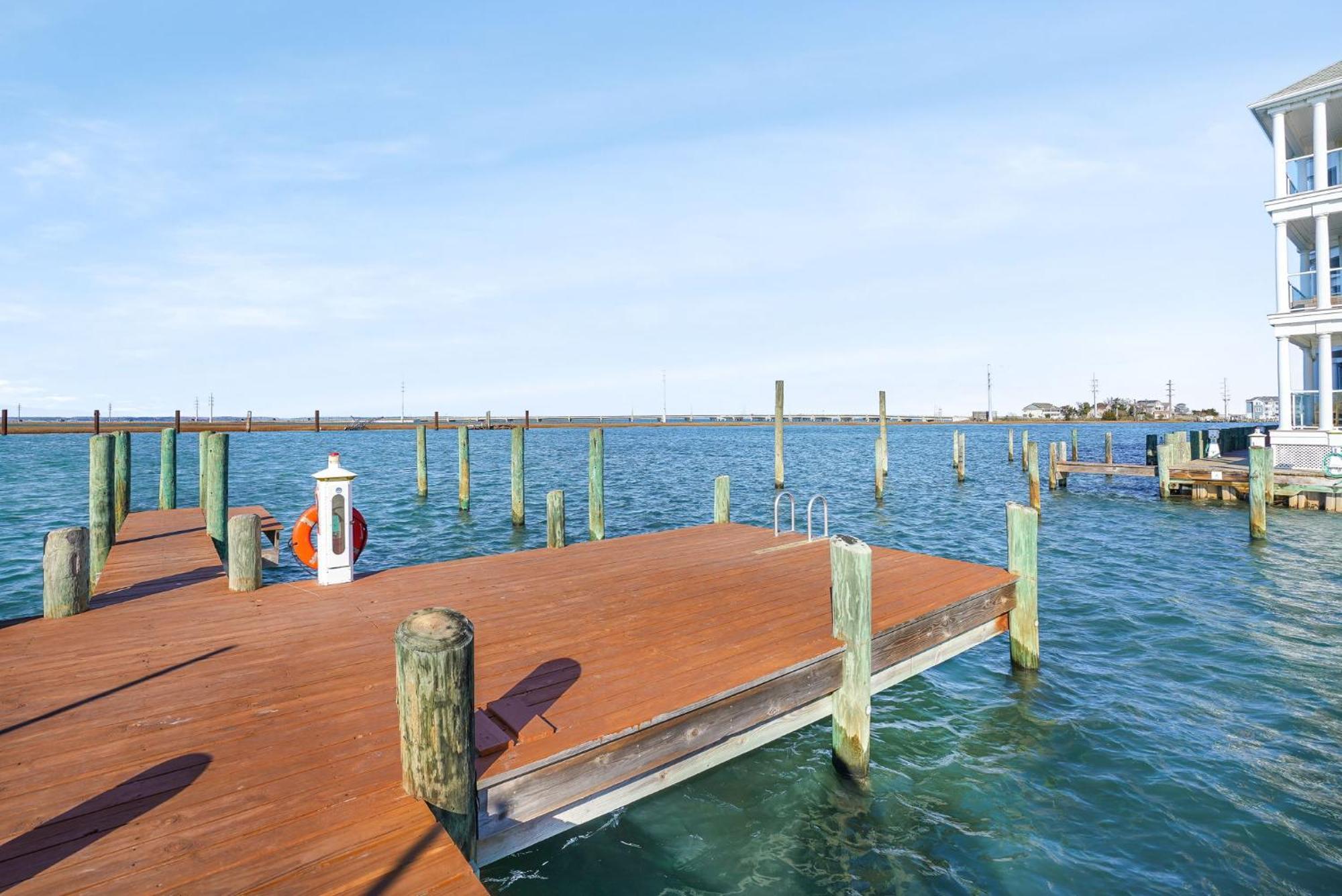 Holiday home Sunset Bay 206 - Waterfront & Shared Pool!