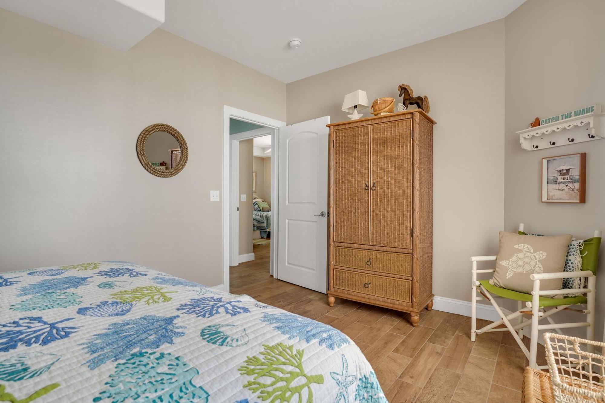 Sunset Bay 206 - Waterfront & Shared Pool!