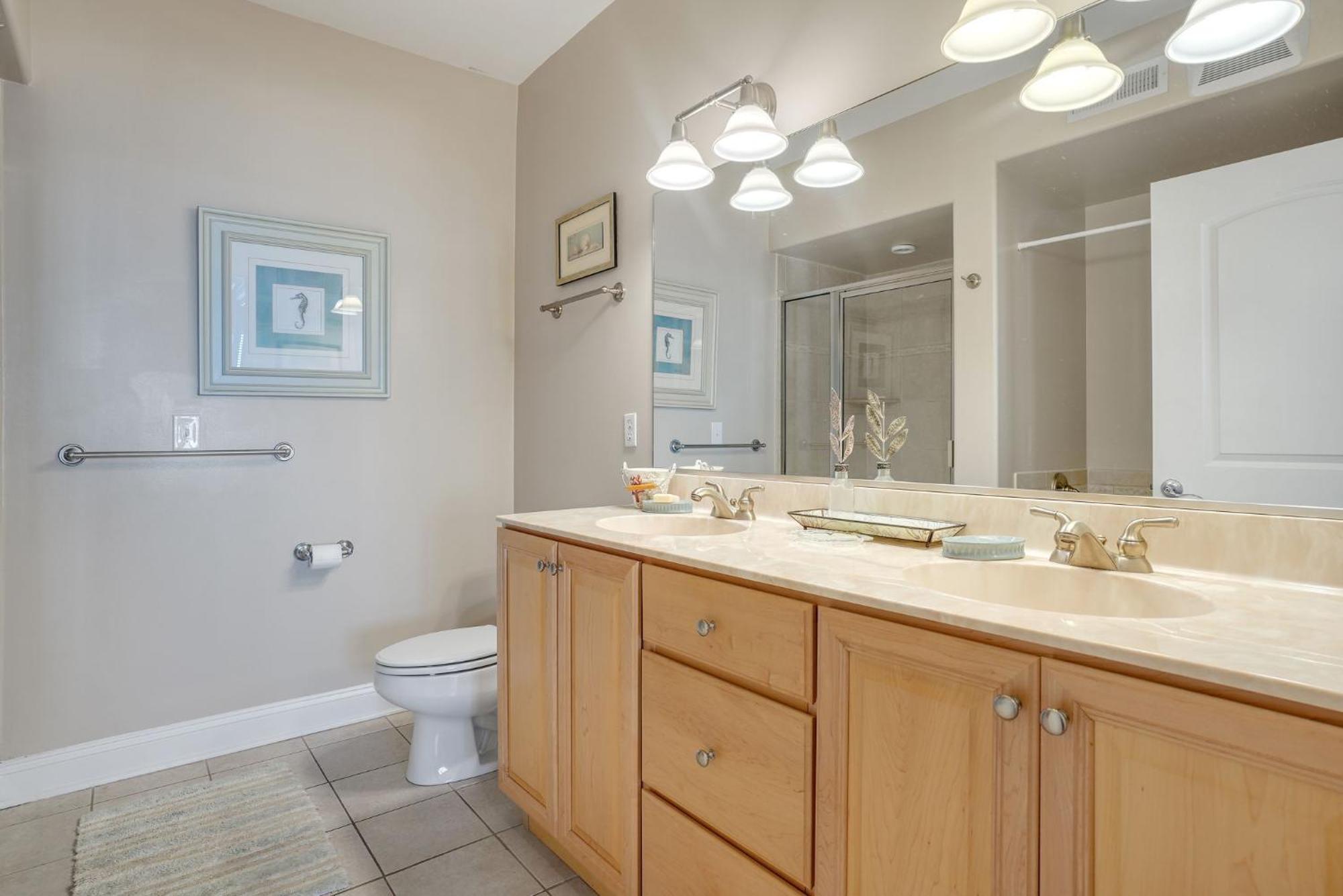 Sunset Bay 206 - Waterfront & Shared Pool! Holiday home *