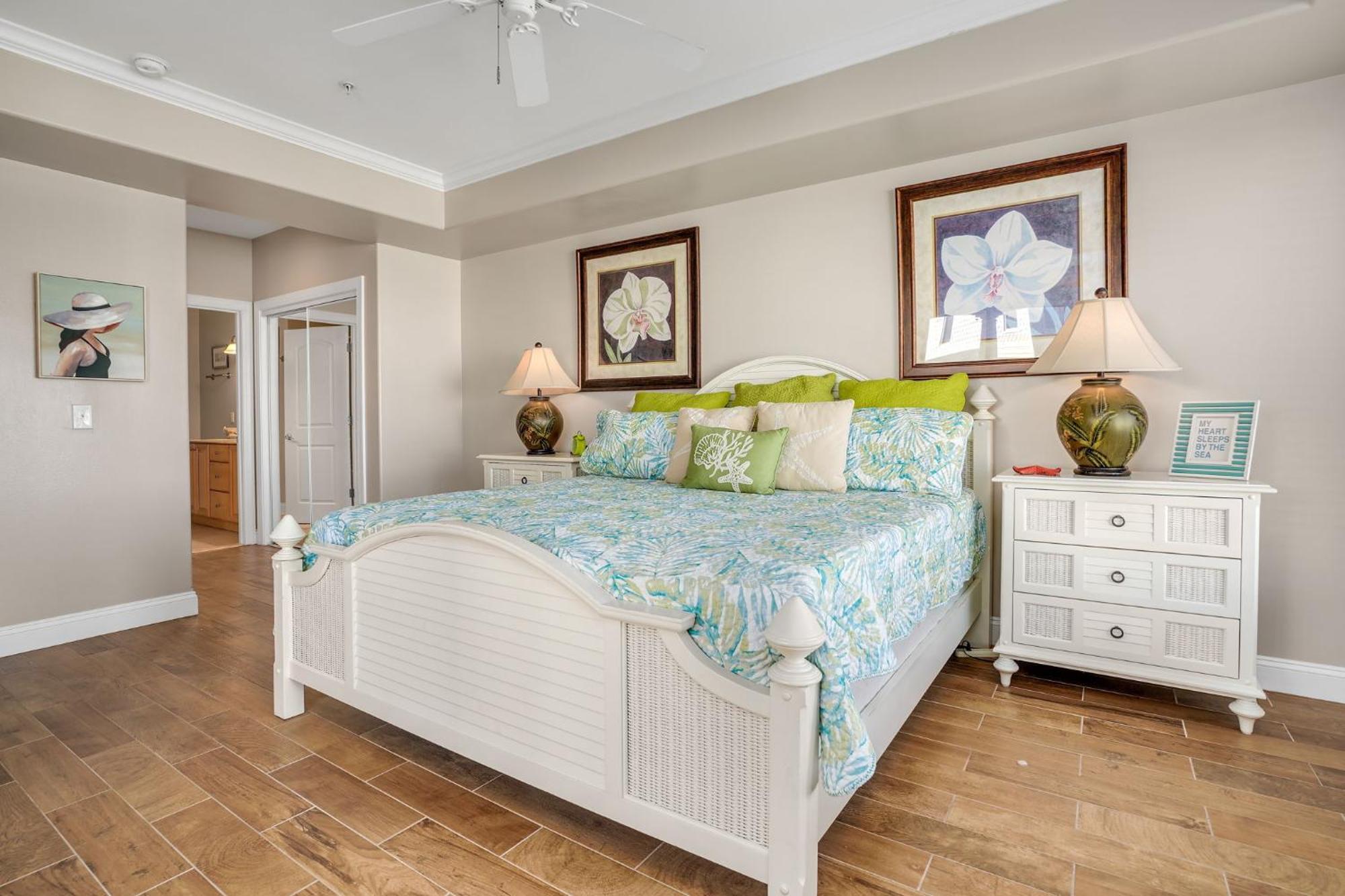 Sunset Bay 206 - Waterfront & Shared Pool! *