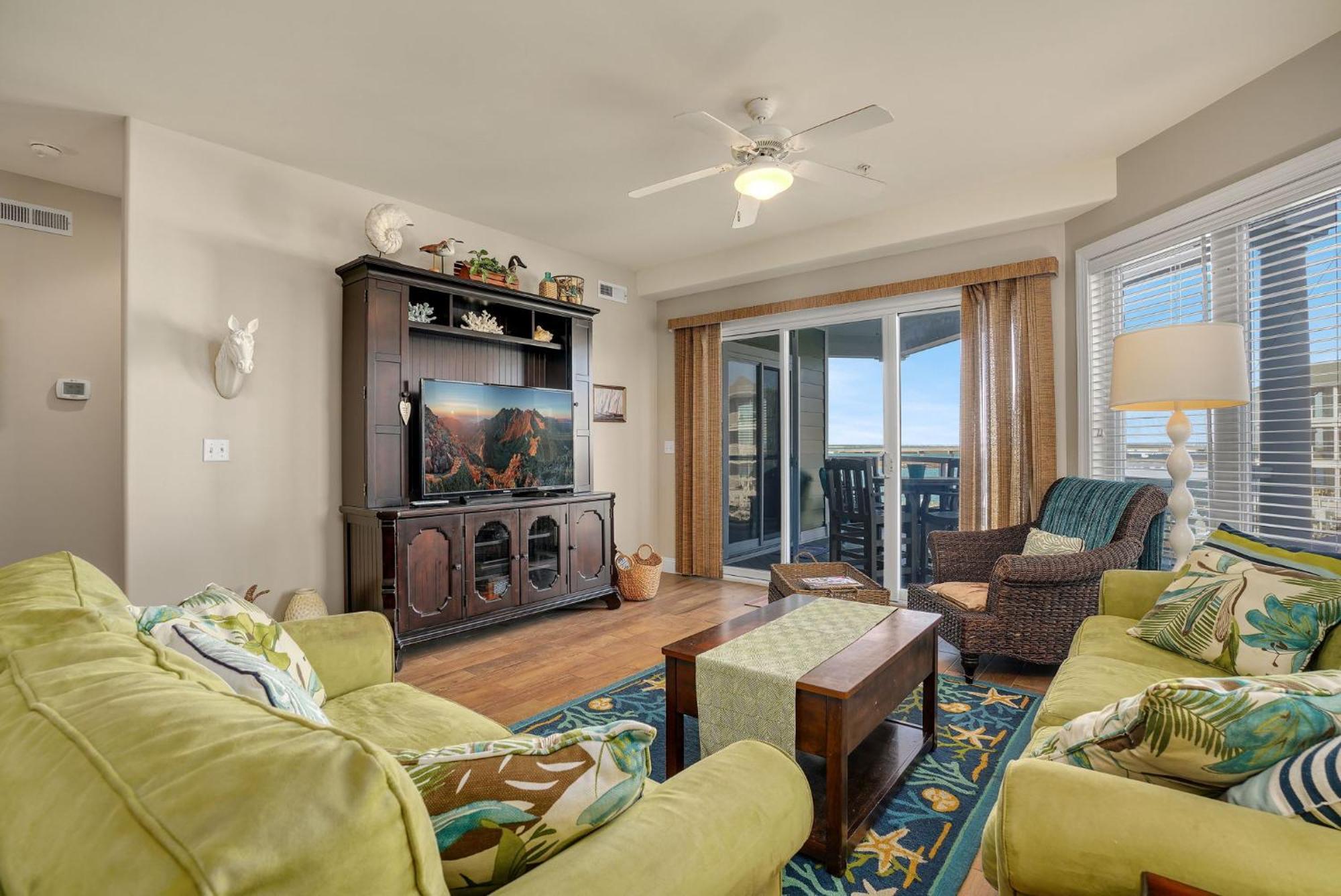 Sunset Bay 206 - Waterfront & Shared Pool! *