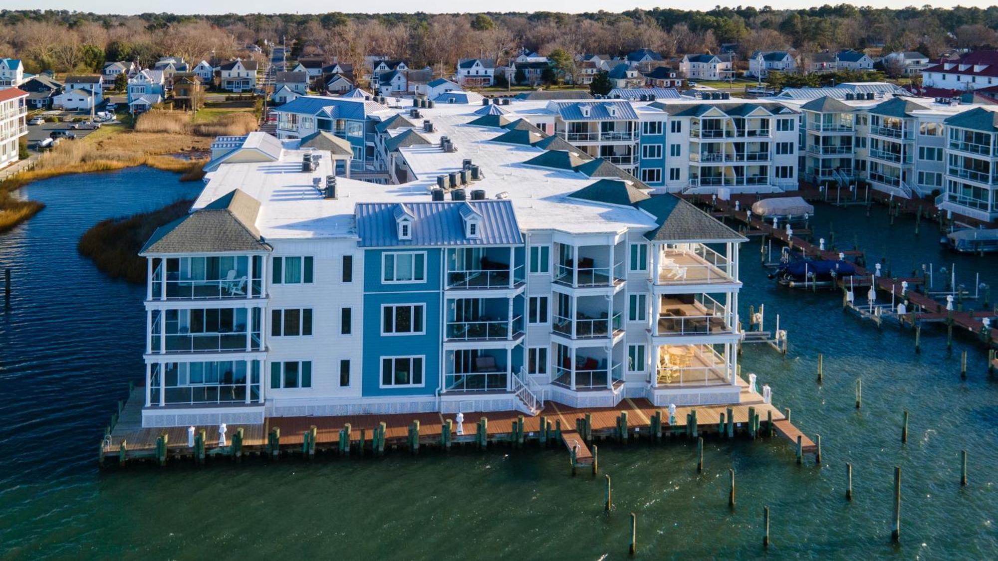 Sunset Bay 118 - Waterfront, Deep-water Boat Slip!