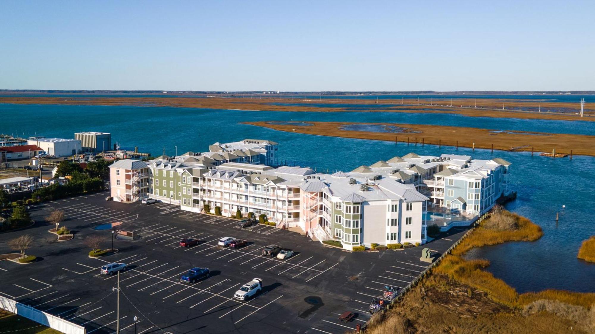 Sunset Bay 118 - Waterfront, Deep-water Boat Slip!