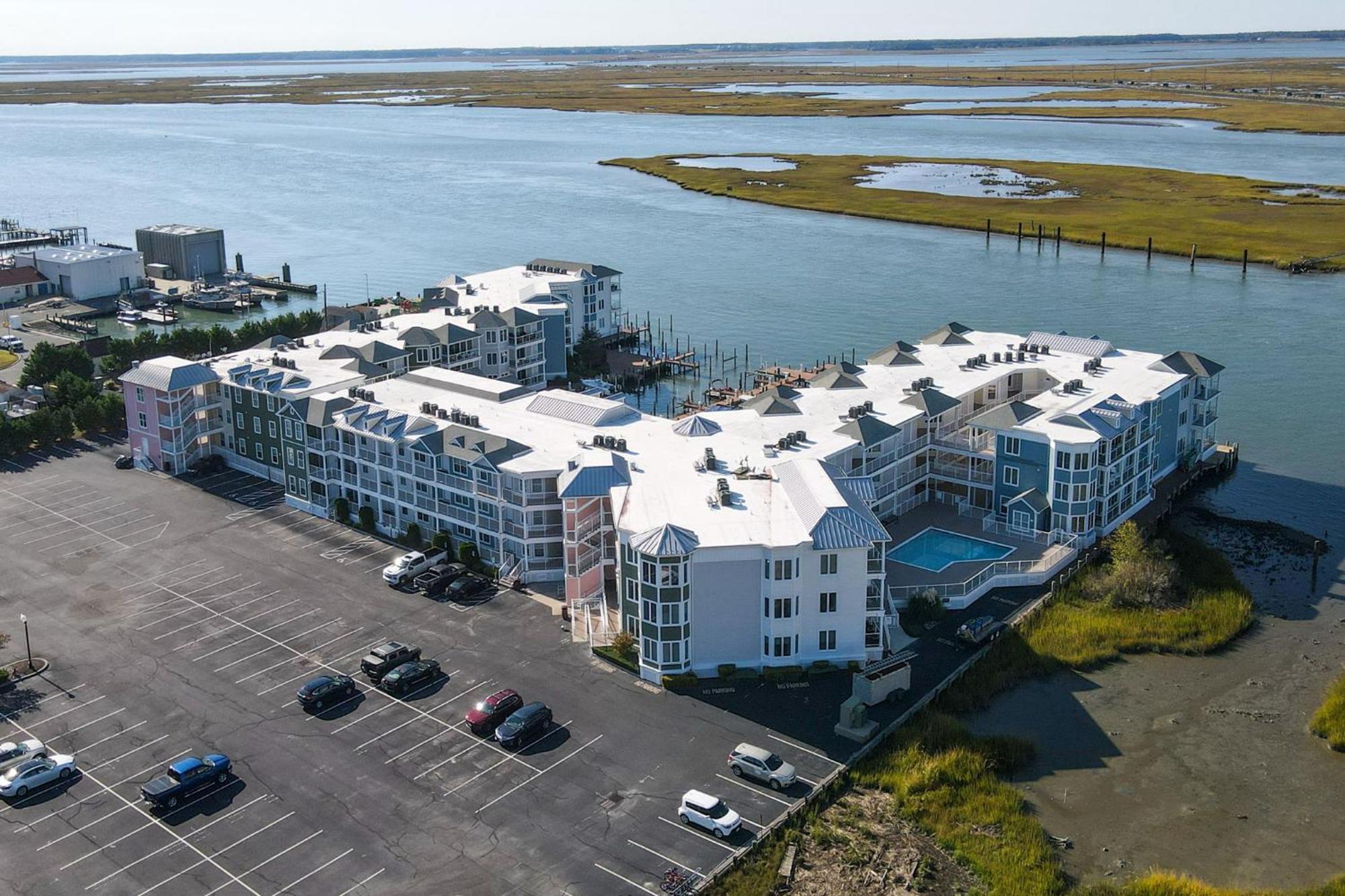 Sunset Bay 118 - Waterfront, Deep-water Boat Slip! Holiday home