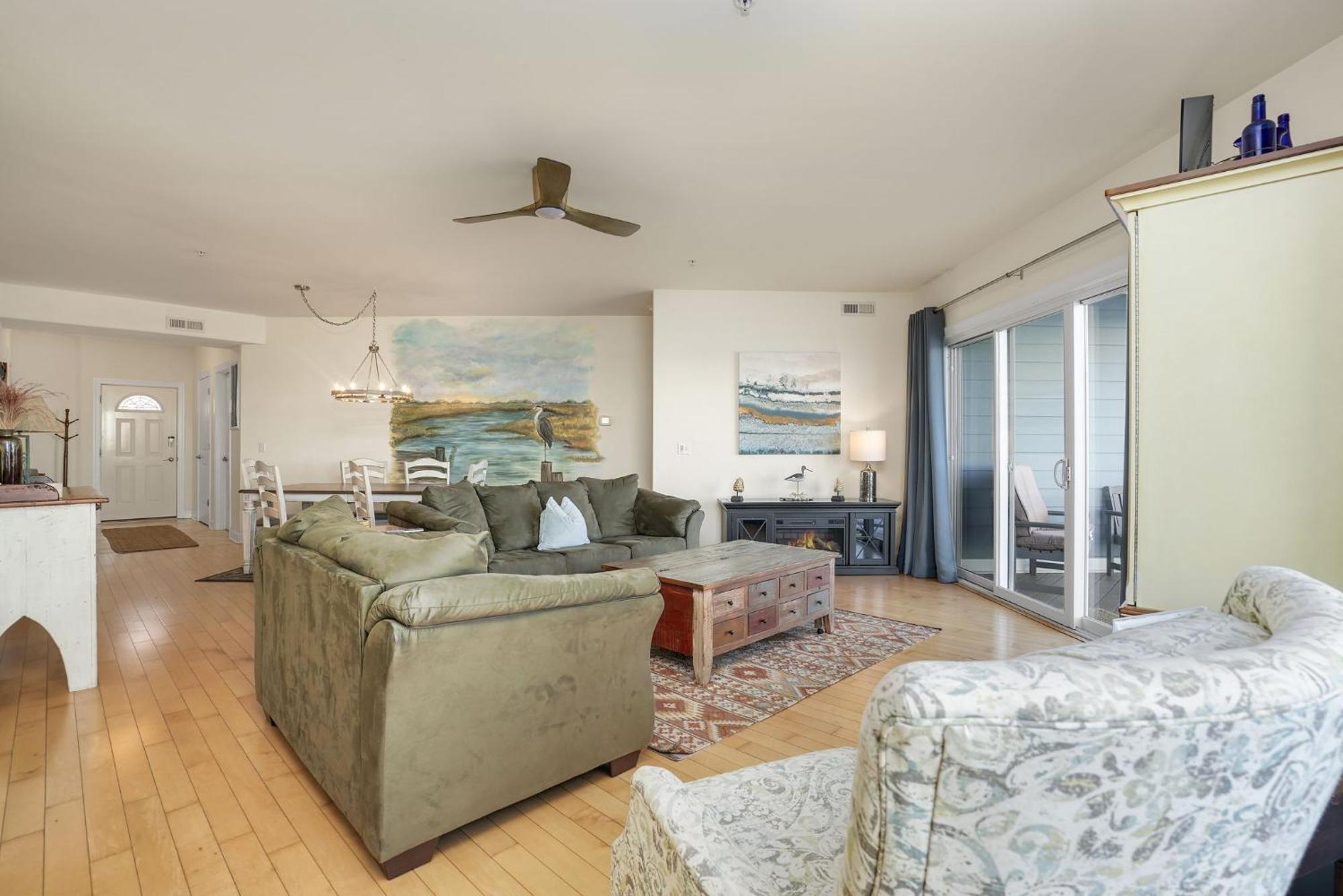 Sunset Bay 118 - Waterfront, Deep-water Boat Slip! *