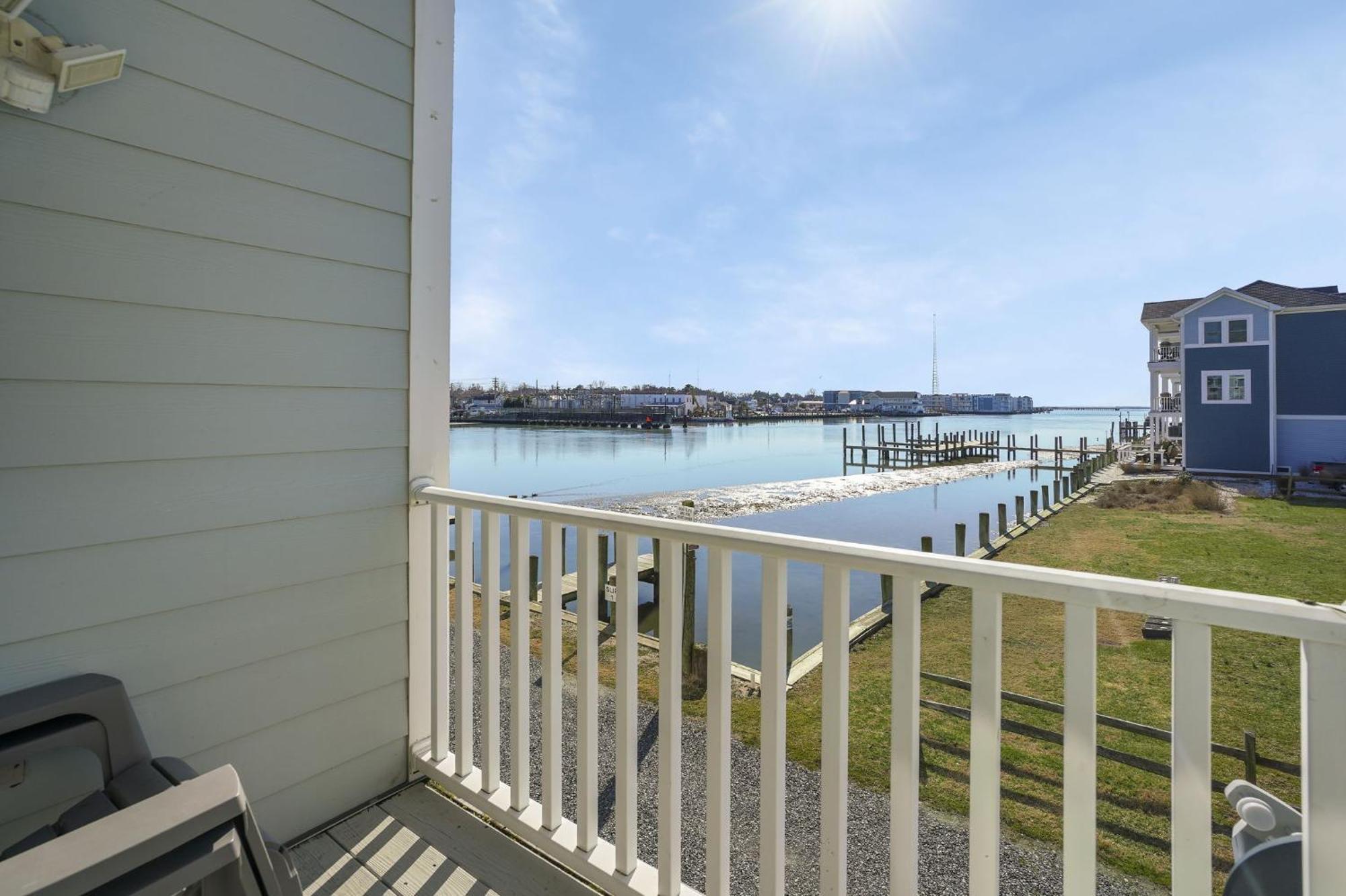 Sundance At Marsh Island - Waterfront Townhome! Holiday home *