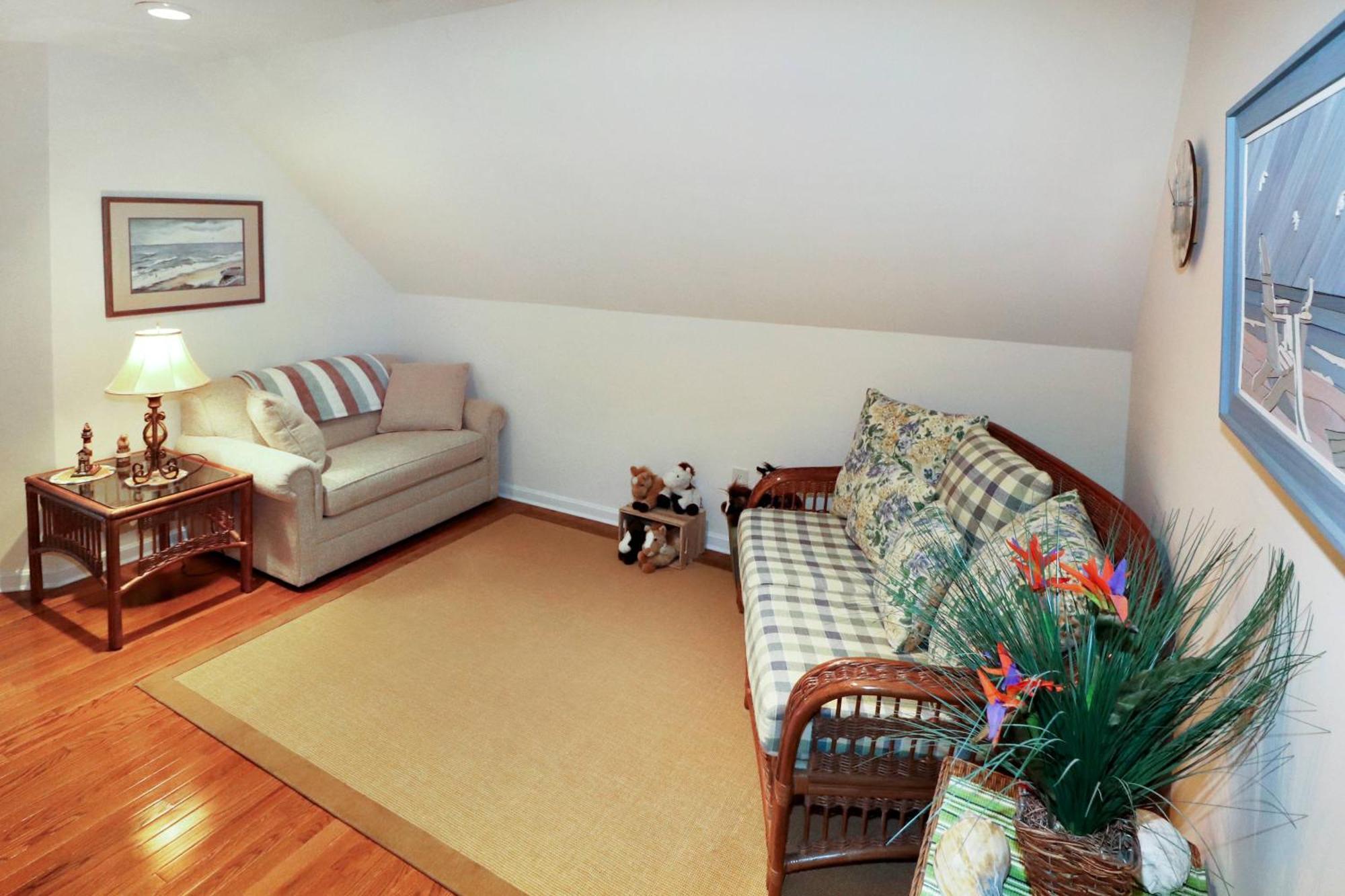 Holiday home Sundance - In Town With Screened Porch!