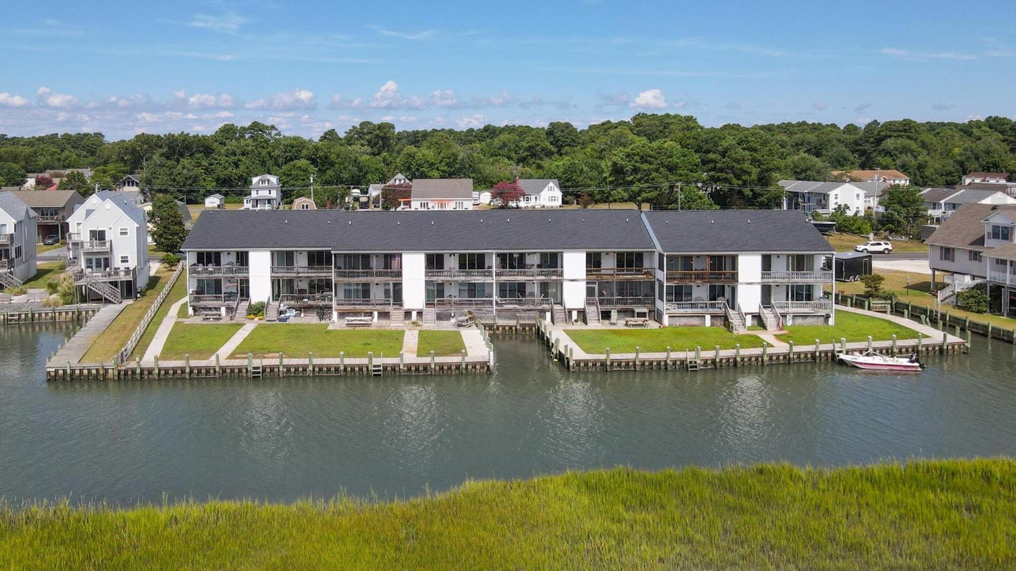Stingray - Waterfront & Waterside Balcony!
