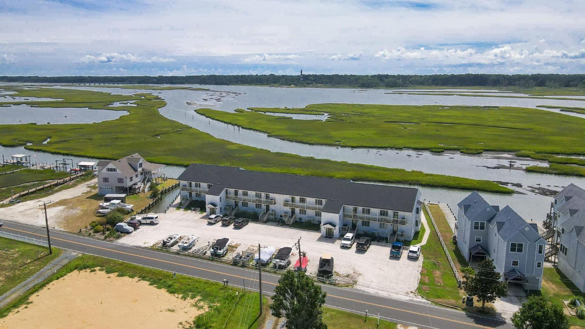 Holiday home Stingray - Waterfront & Waterside Balcony!