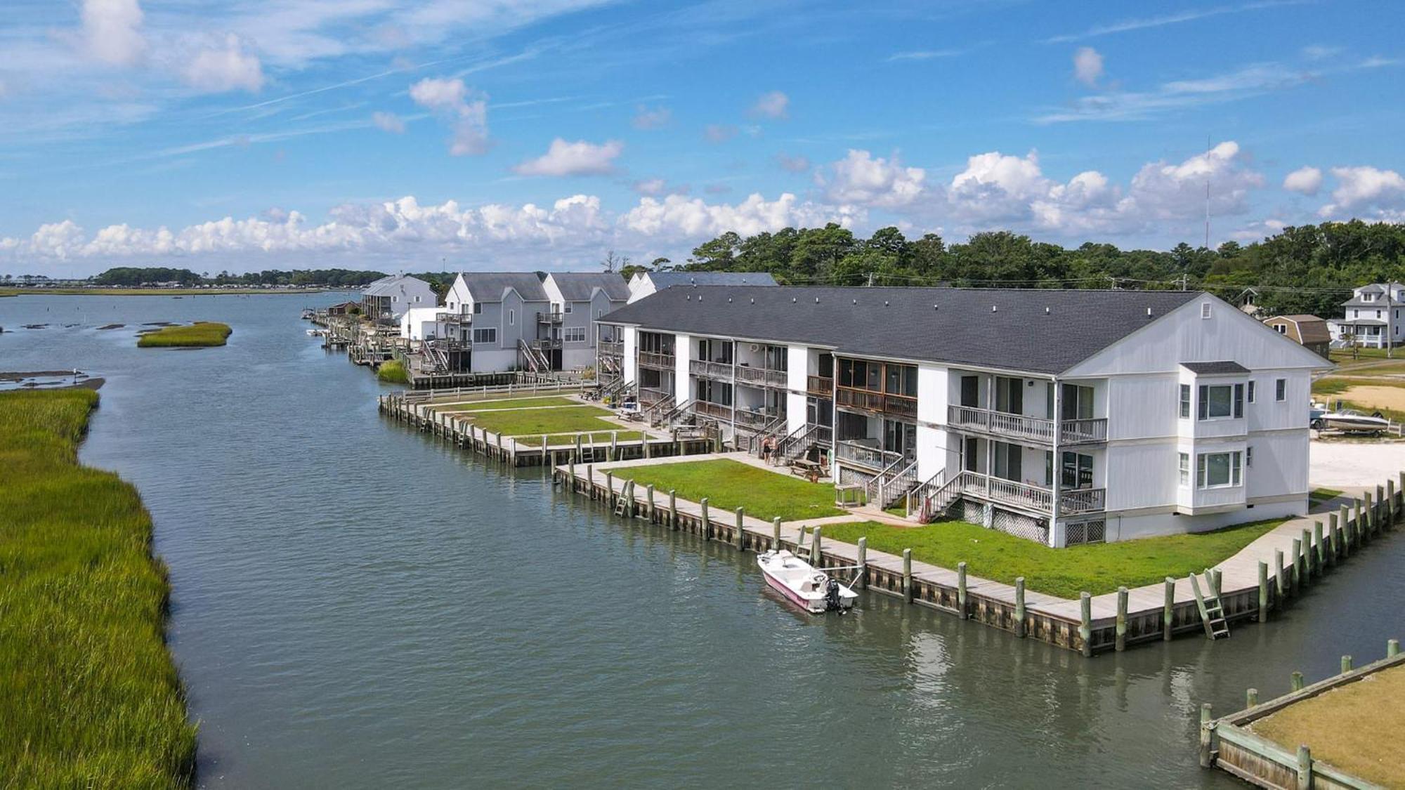 Stingray - Waterfront & Waterside Balcony! * Chincoteague