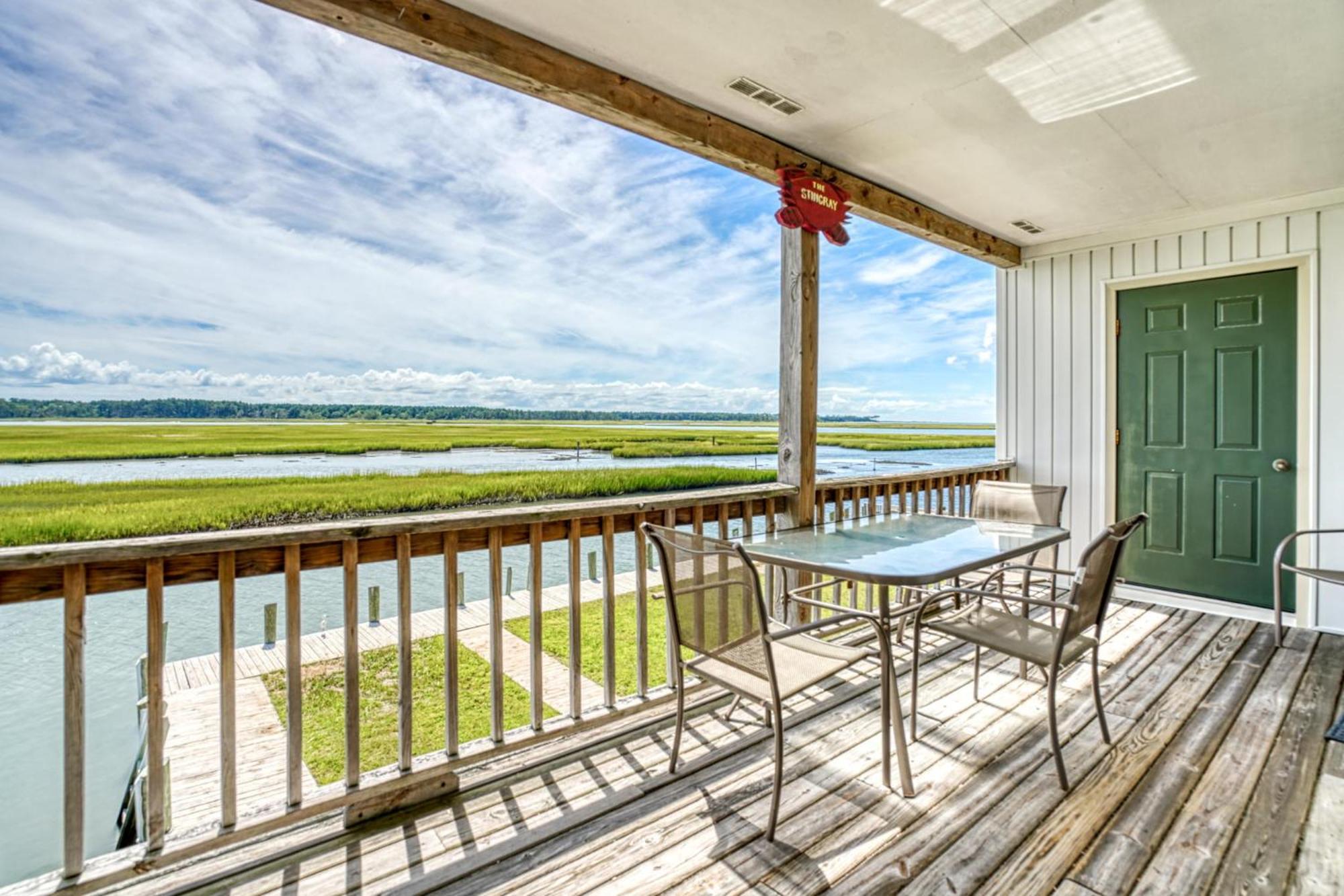Stingray - Waterfront & Waterside Balcony! Chincoteague