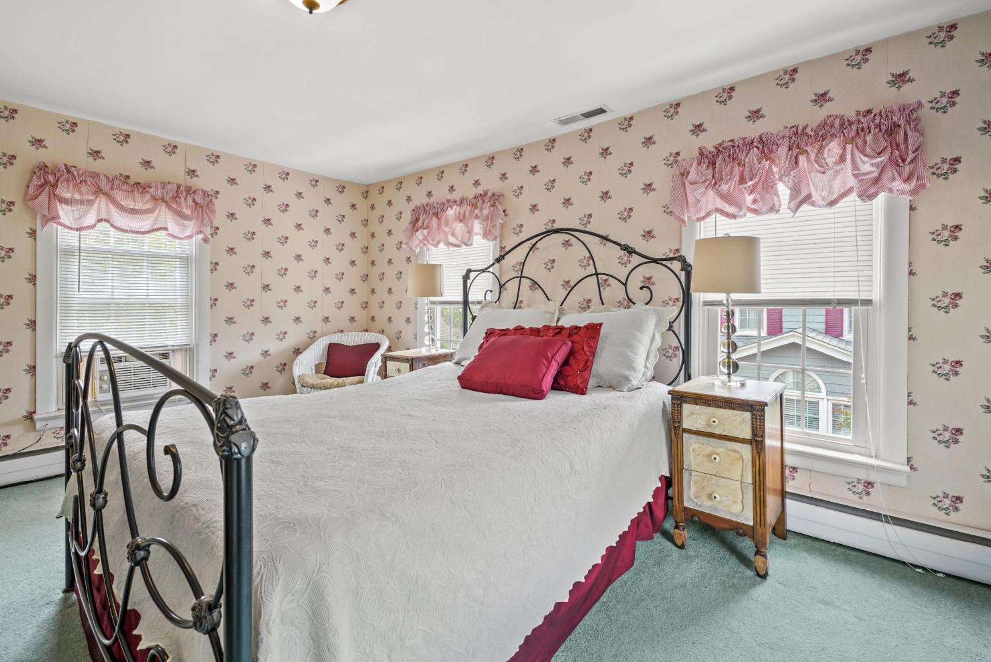 Serendipity - On Main Street With Screened Porch!