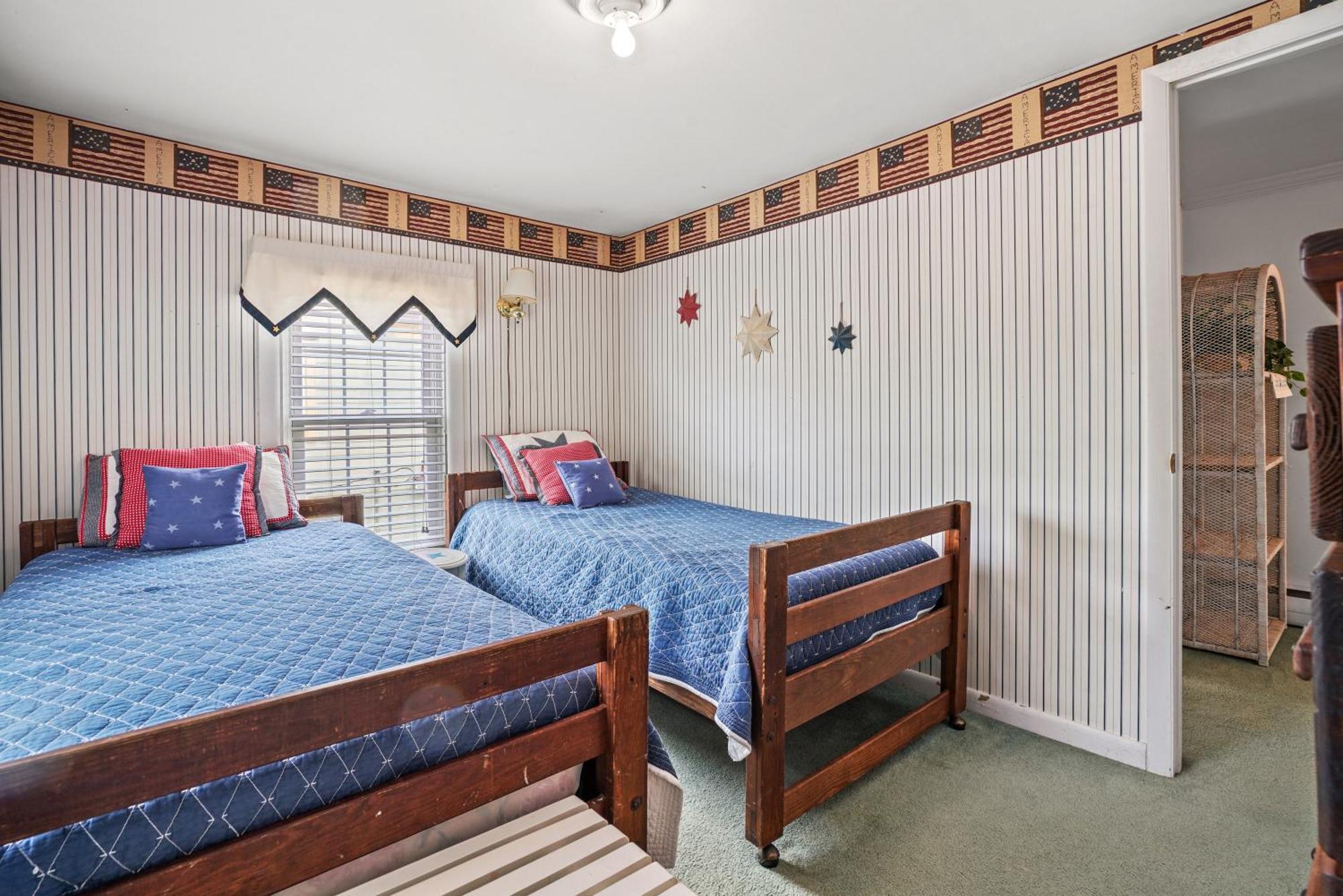 Serendipity - On Main Street With Screened Porch! *