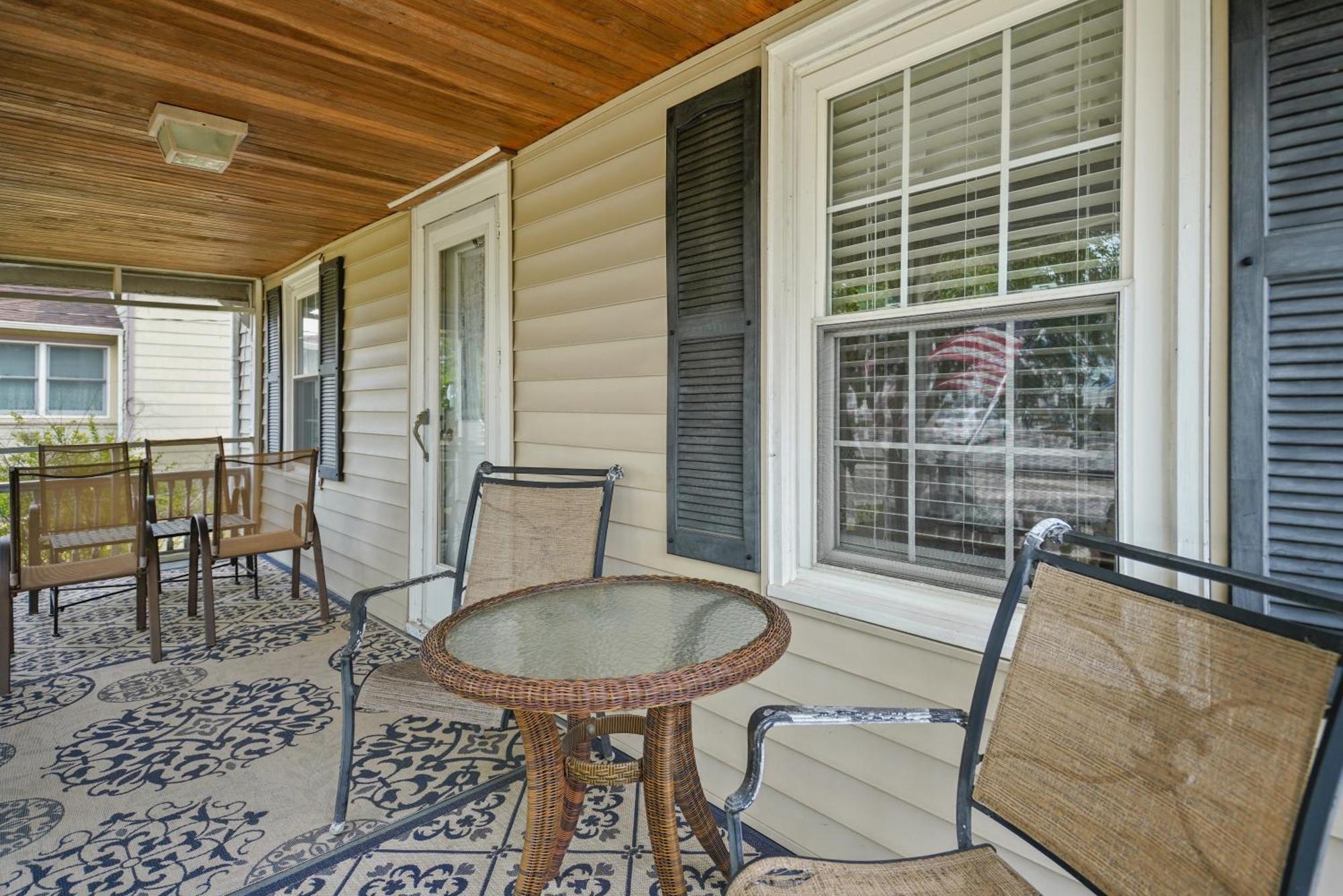 Holiday home Serendipity - On Main Street With Screened Porch! Chincoteague