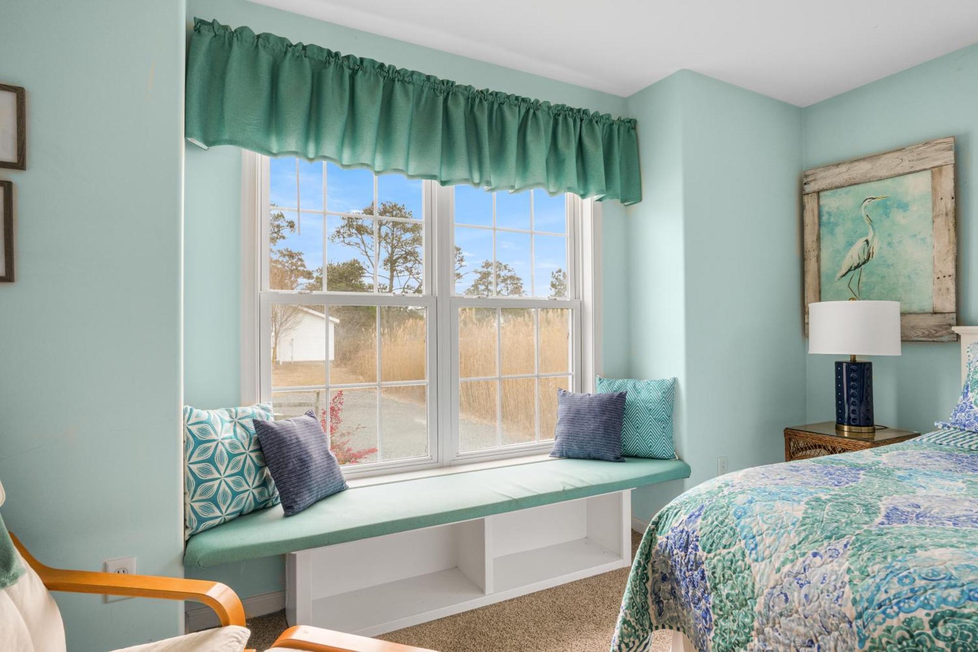 Seas The Day - Water Views, Shared Pool! *