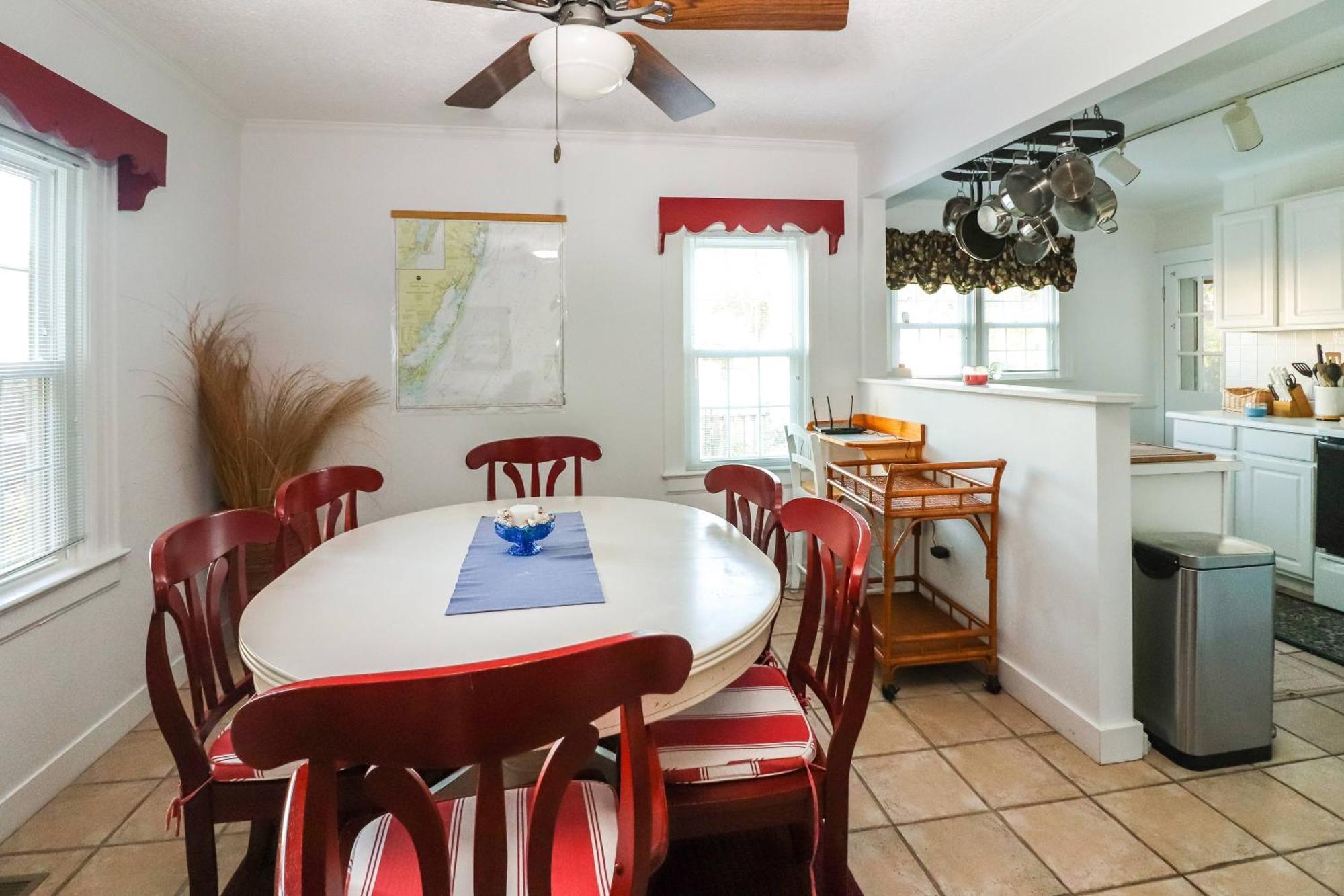 Holiday home Sea Charm - Downtown, Screened Porch! Chincoteague
