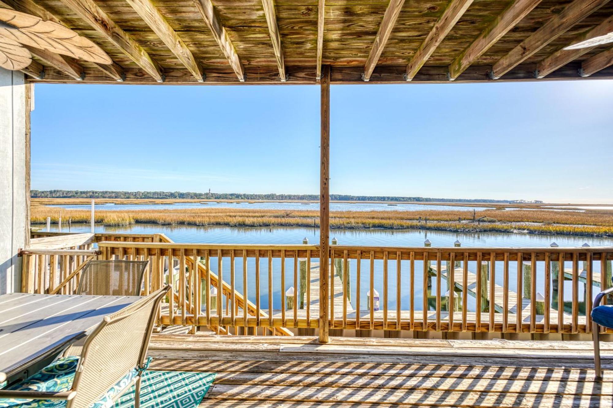 Piney Island Paradise - Waterfront With Pier & Patio! Holiday home *