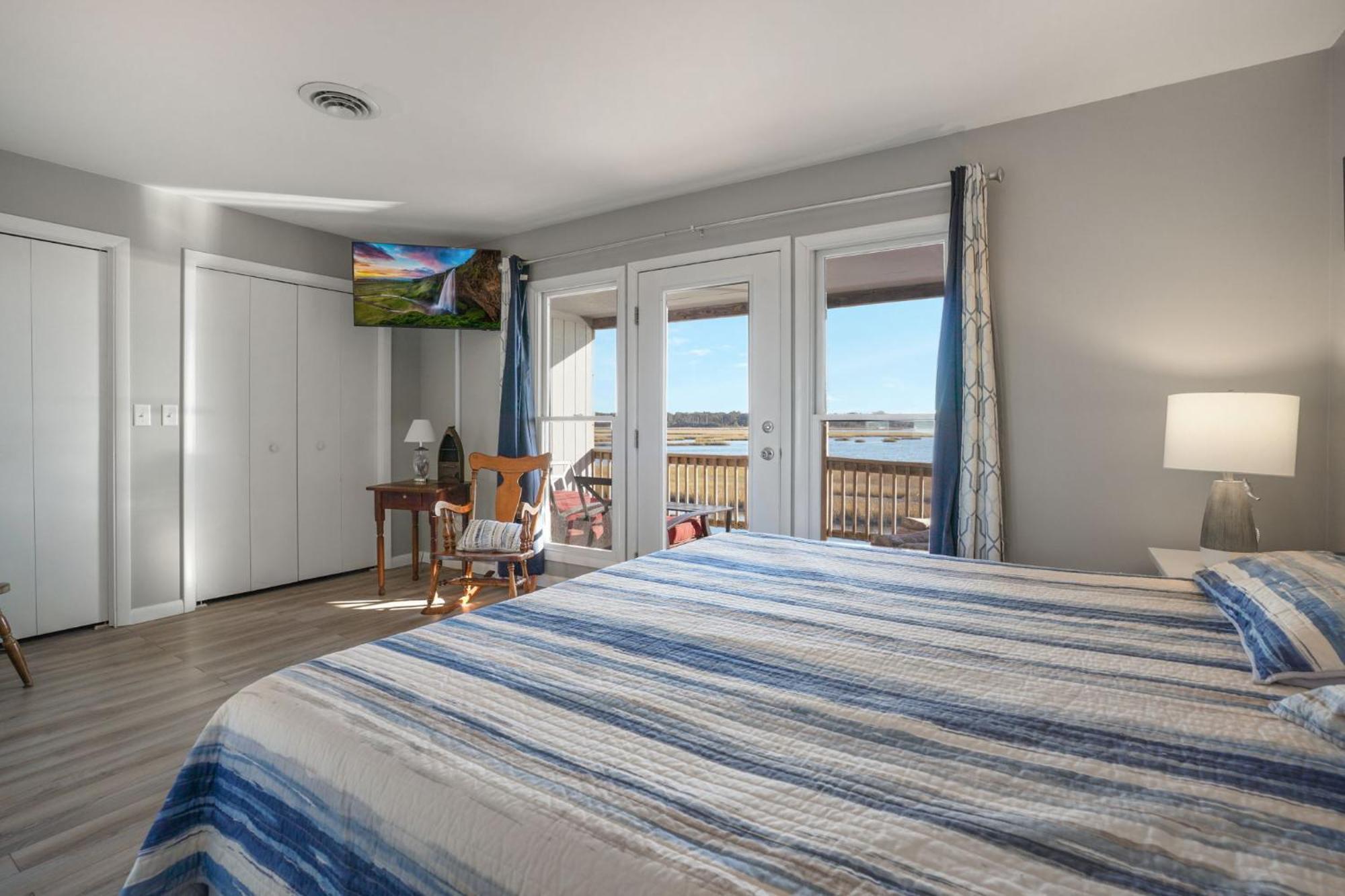 Holiday home Piney Island Paradise - Waterfront With Pier & Patio! Chincoteague