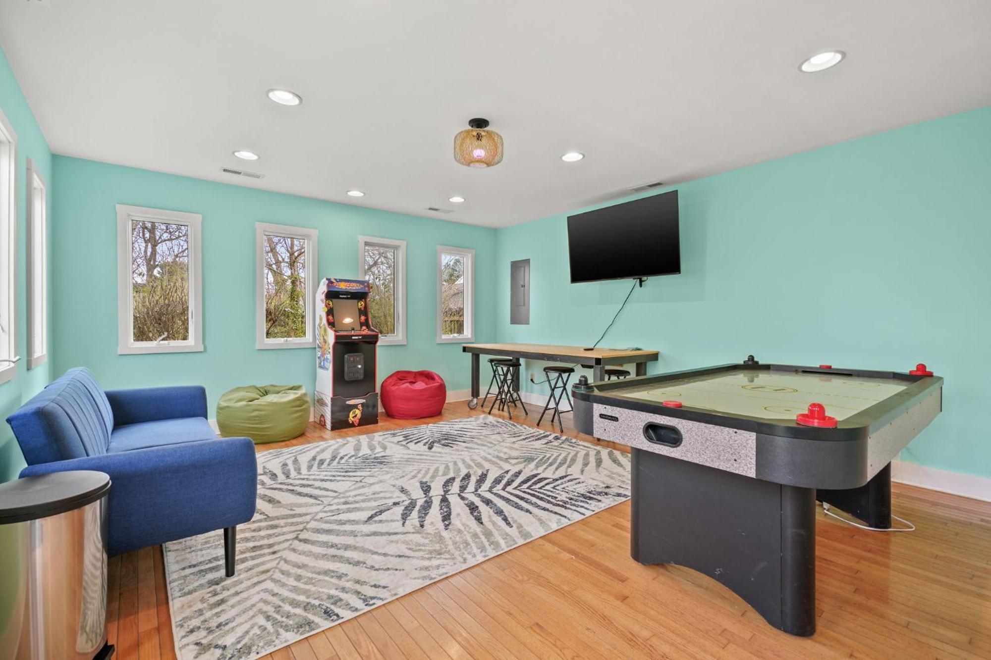 Holiday home Oasis On Main - Charming Victorian On Main Street! *