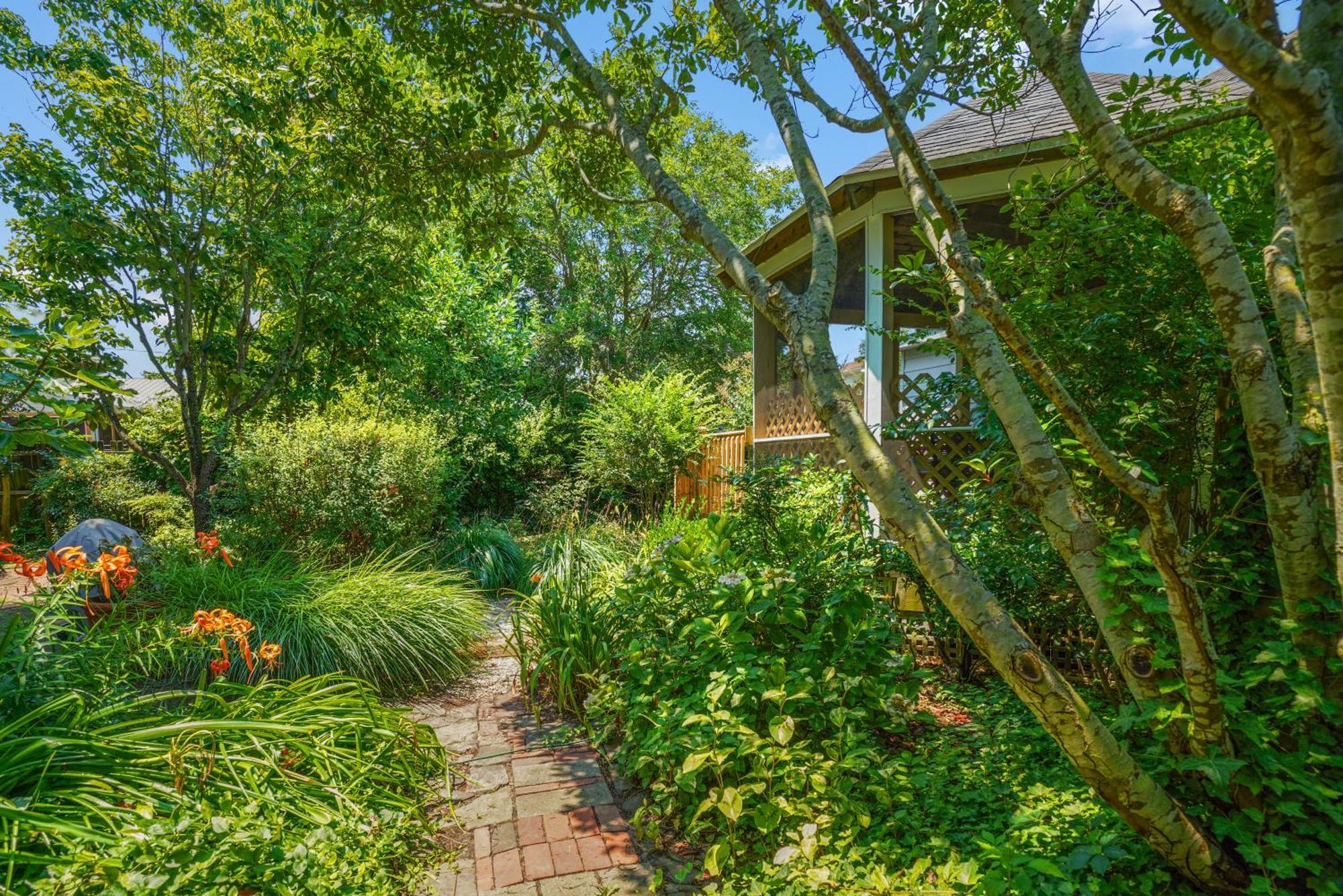 Holiday home Oasis On Main - Charming Victorian On Main Street! *