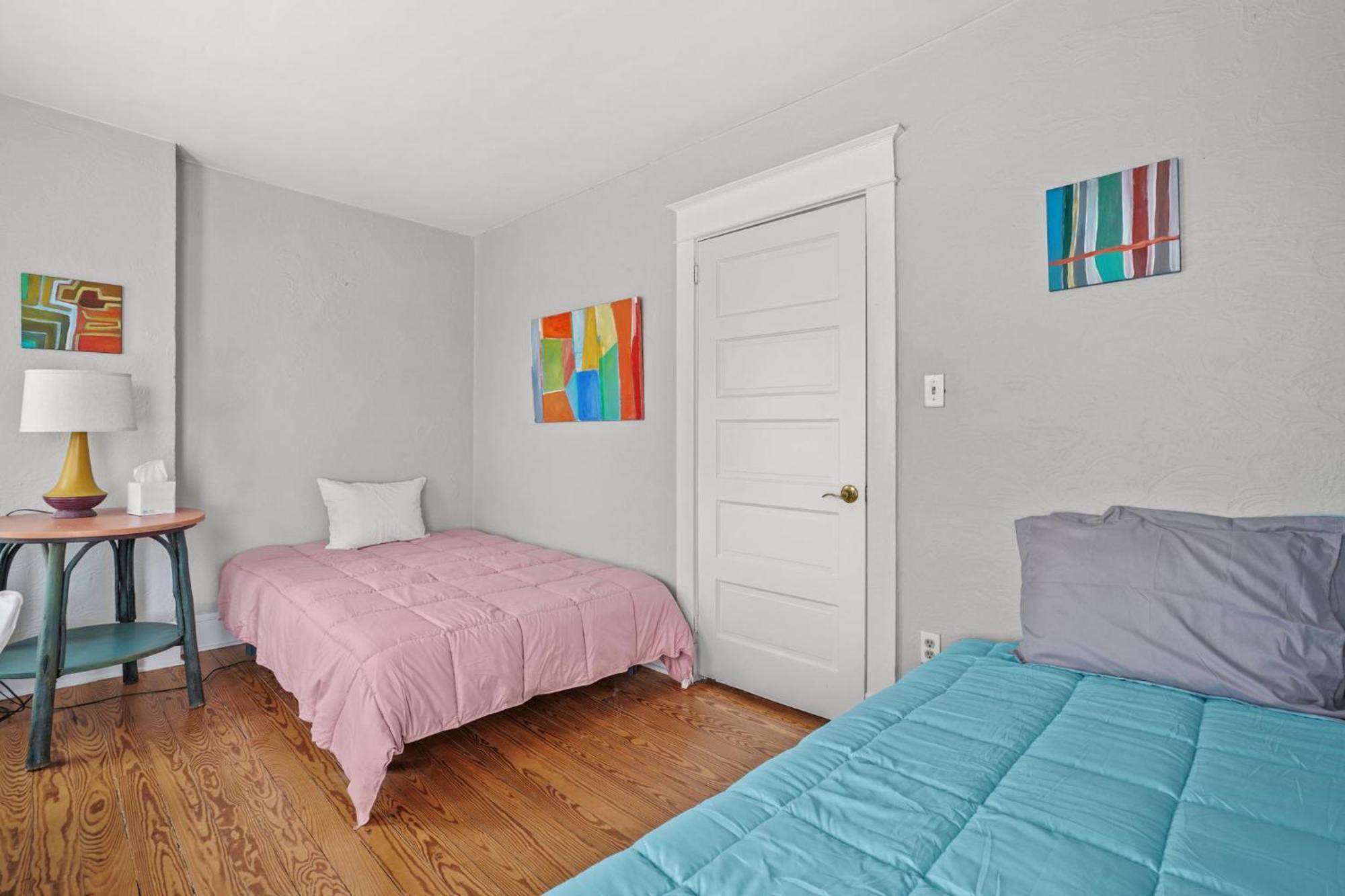 Oasis On Main - Charming Victorian On Main Street! Chincoteague