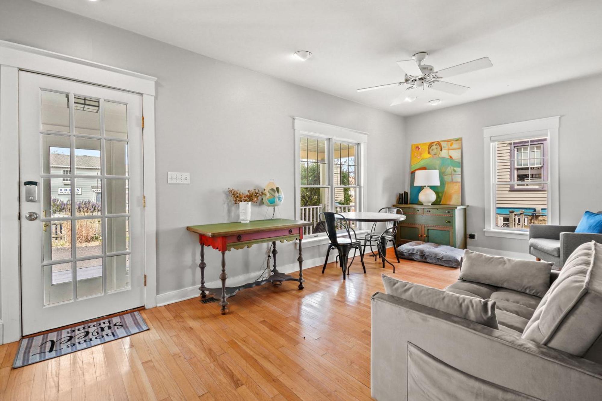 Holiday home Oasis On Main - Charming Victorian On Main Street! Chincoteague