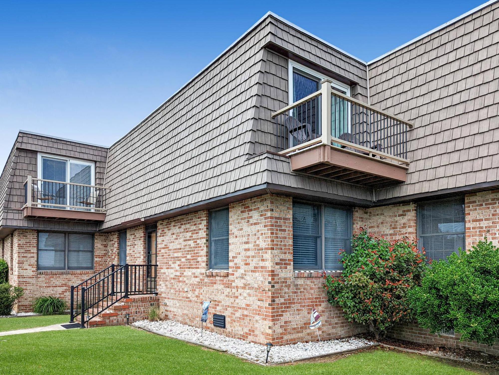 Morning Memories - Pet Friendly, Shared Pool & Dock! Chincoteague