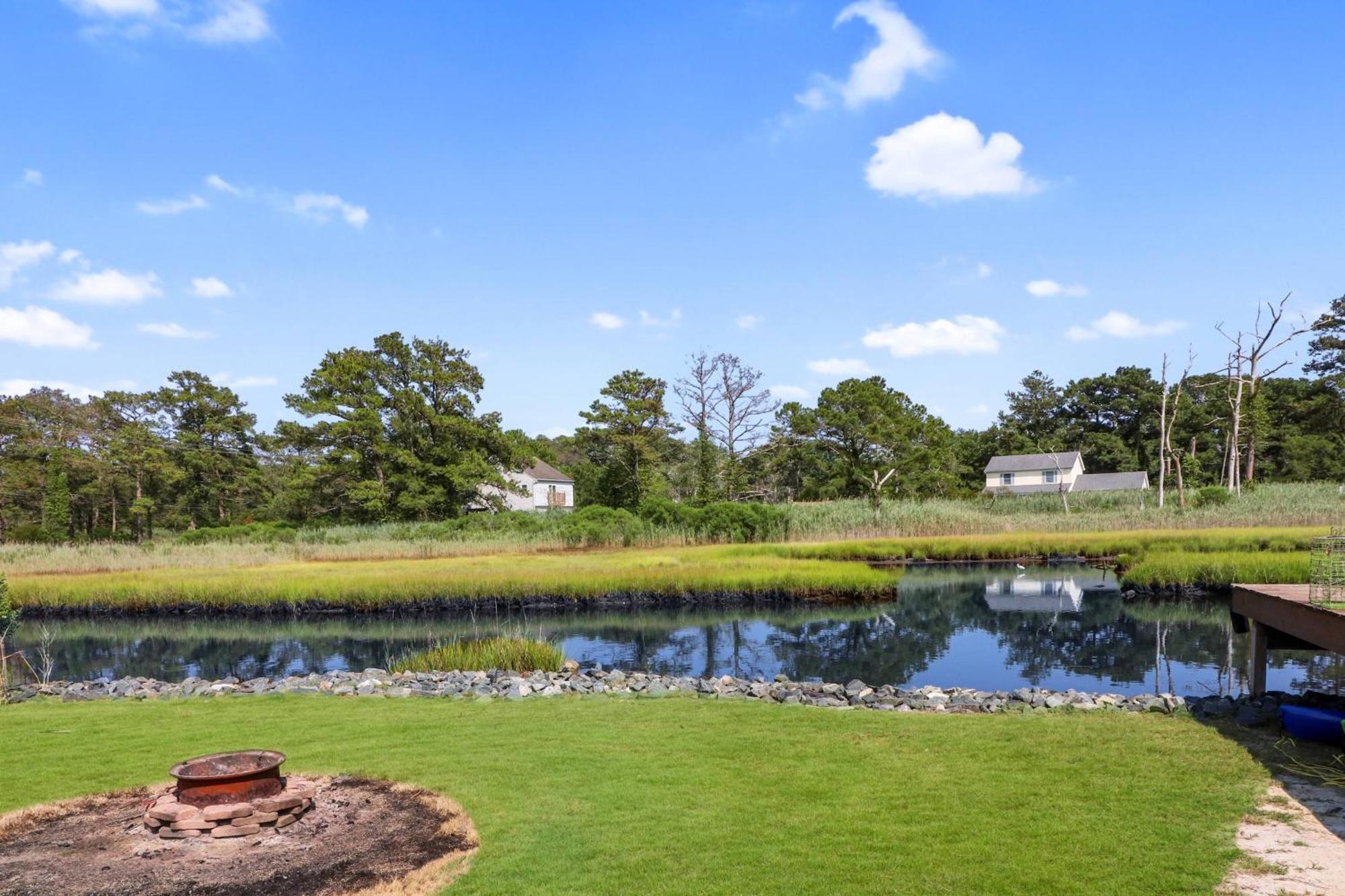 Mermaid Crossing - Pet Friendly, Waterfront With Dock! Chincoteague