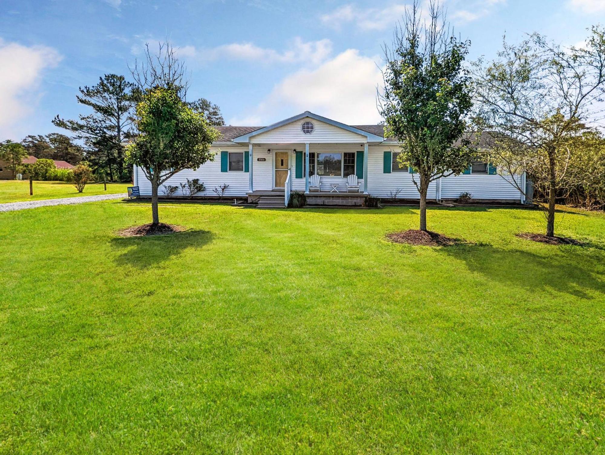 Holiday home Mermaid Crossing - Pet Friendly, Waterfront With Dock! Chincoteague