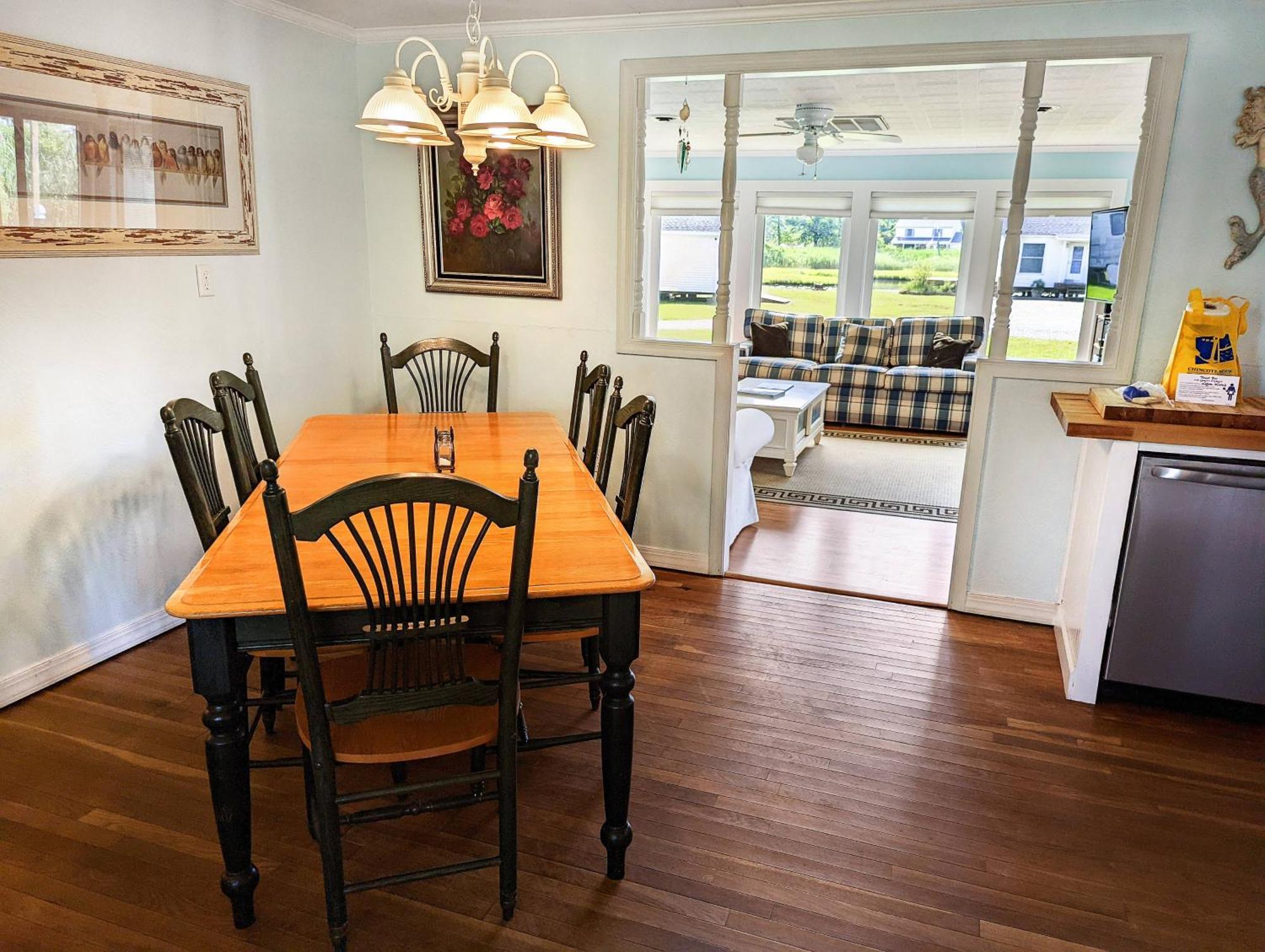 Mermaid Crossing - Pet Friendly, Waterfront With Dock! Holiday home *