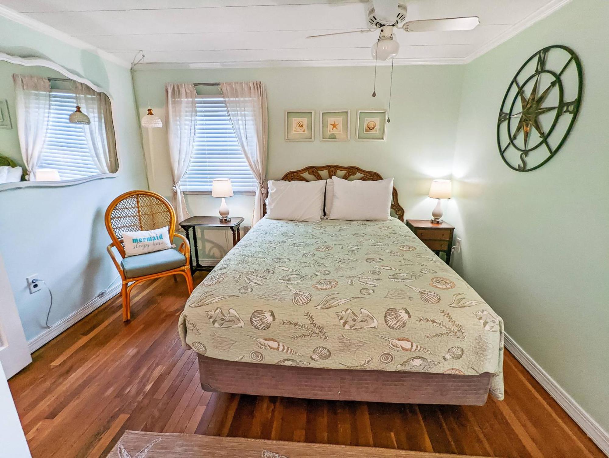 Mermaid Crossing - Pet Friendly, Waterfront With Dock! Chincoteague