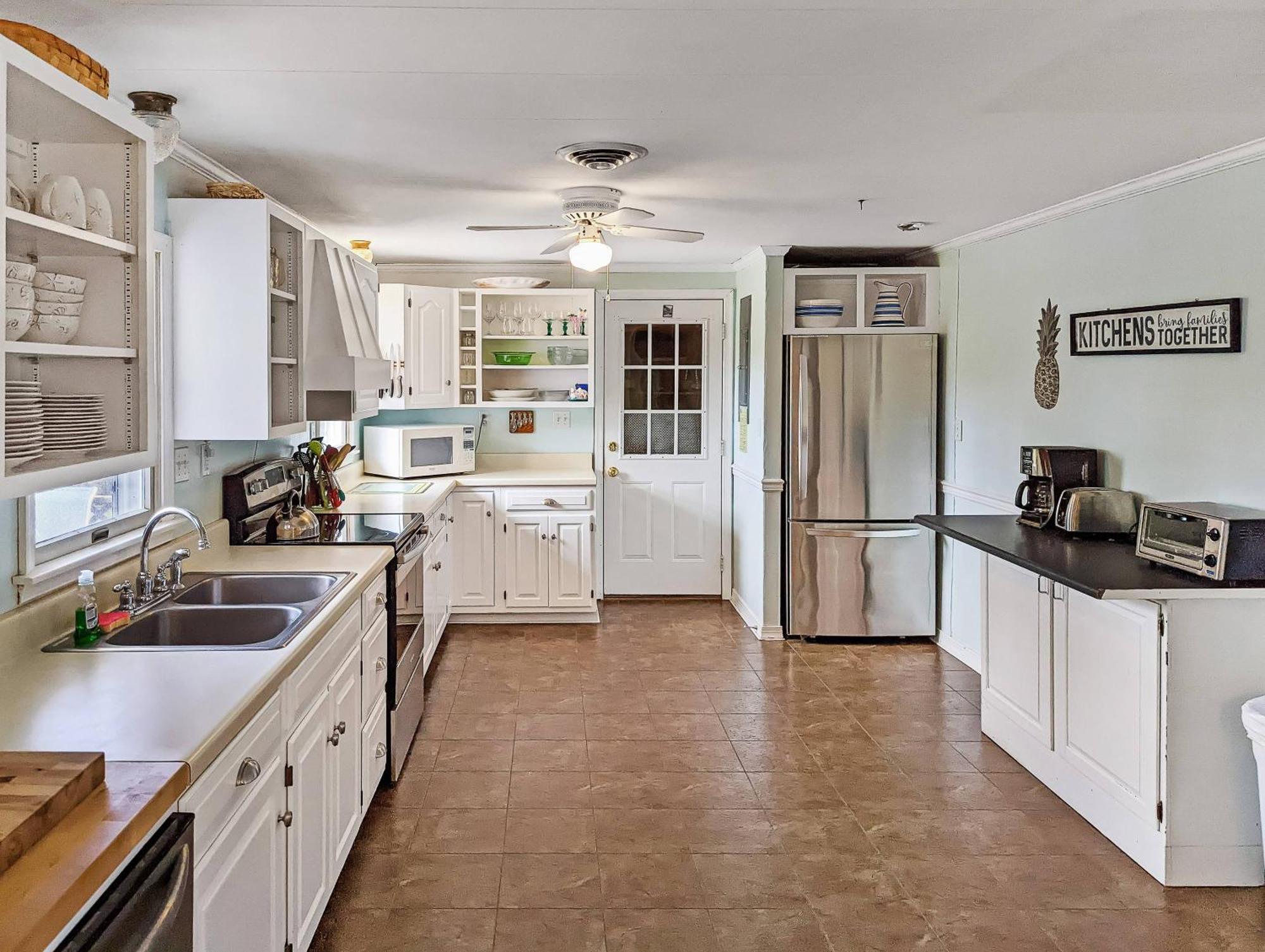 Holiday home Mermaid Crossing - Pet Friendly, Waterfront With Dock! Chincoteague