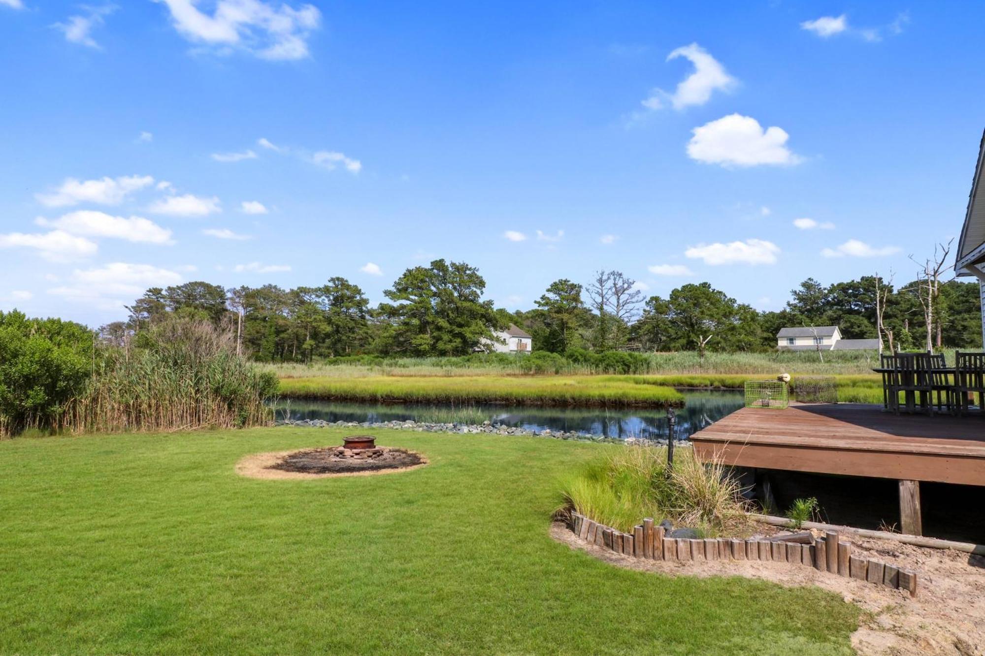 Mermaid Crossing - Pet Friendly, Waterfront With Dock! Chincoteague