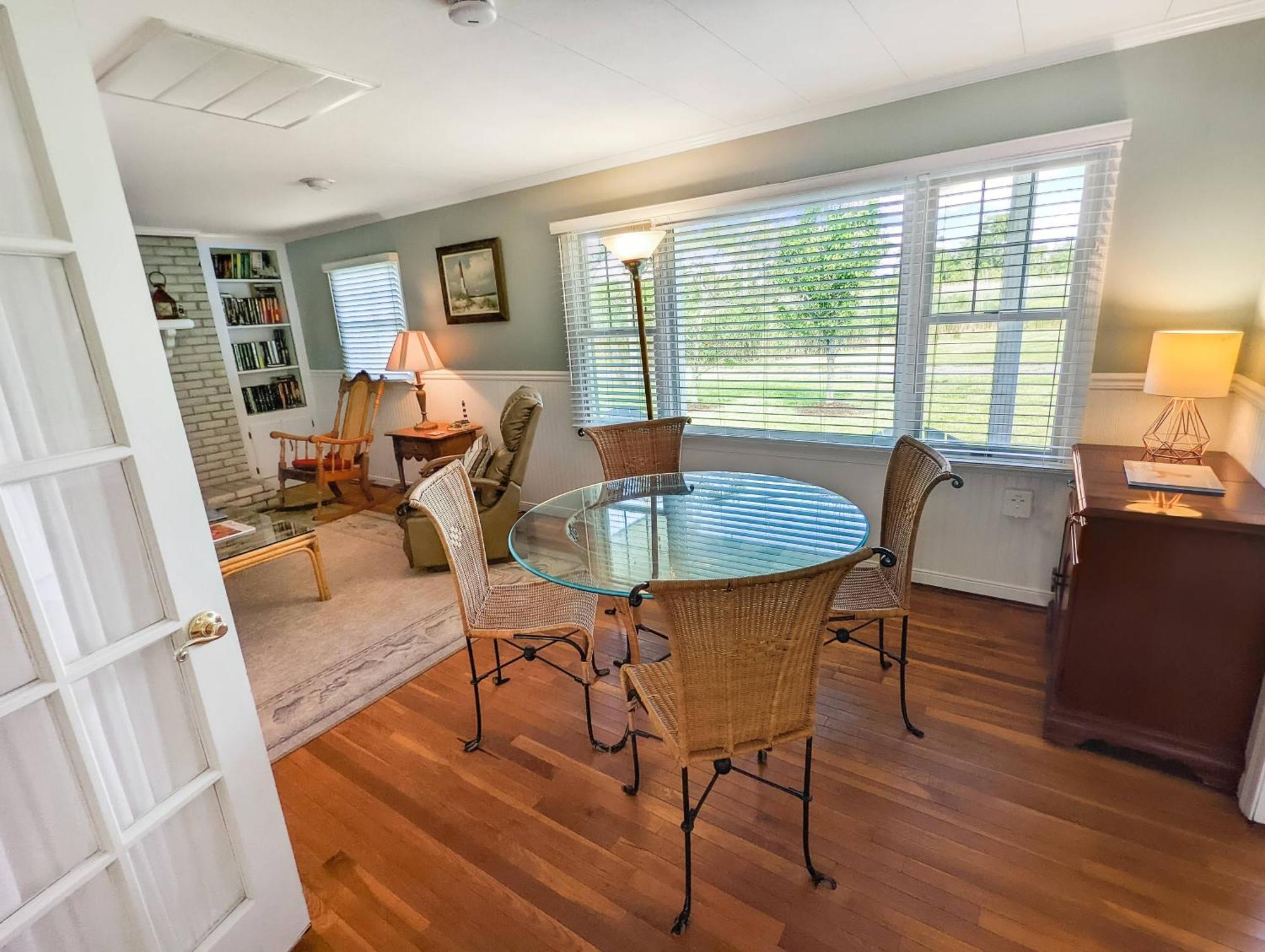 Mermaid Crossing - Pet Friendly, Waterfront With Dock! Chincoteague