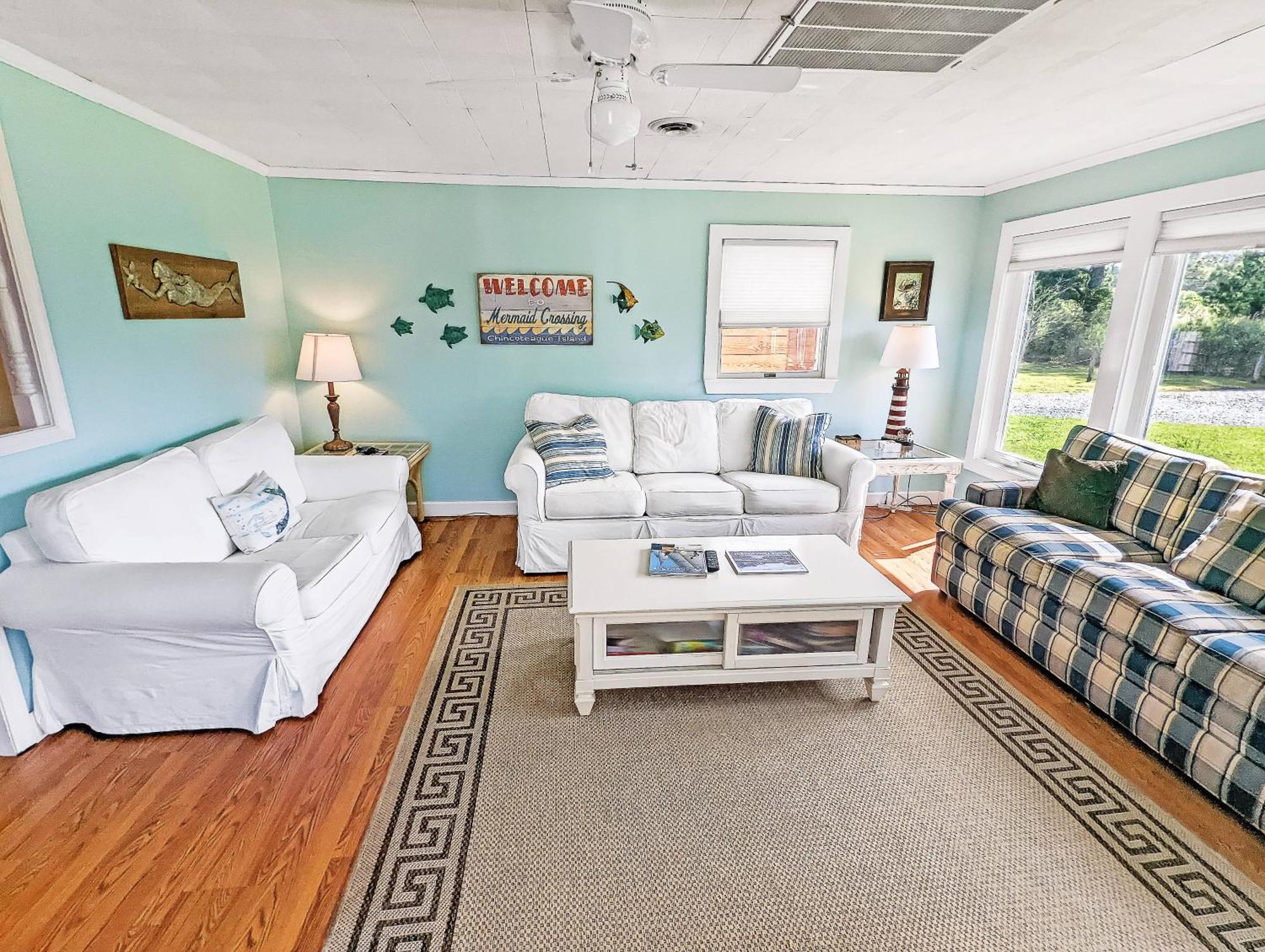 Mermaid Crossing - Pet Friendly, Waterfront With Dock! Holiday home