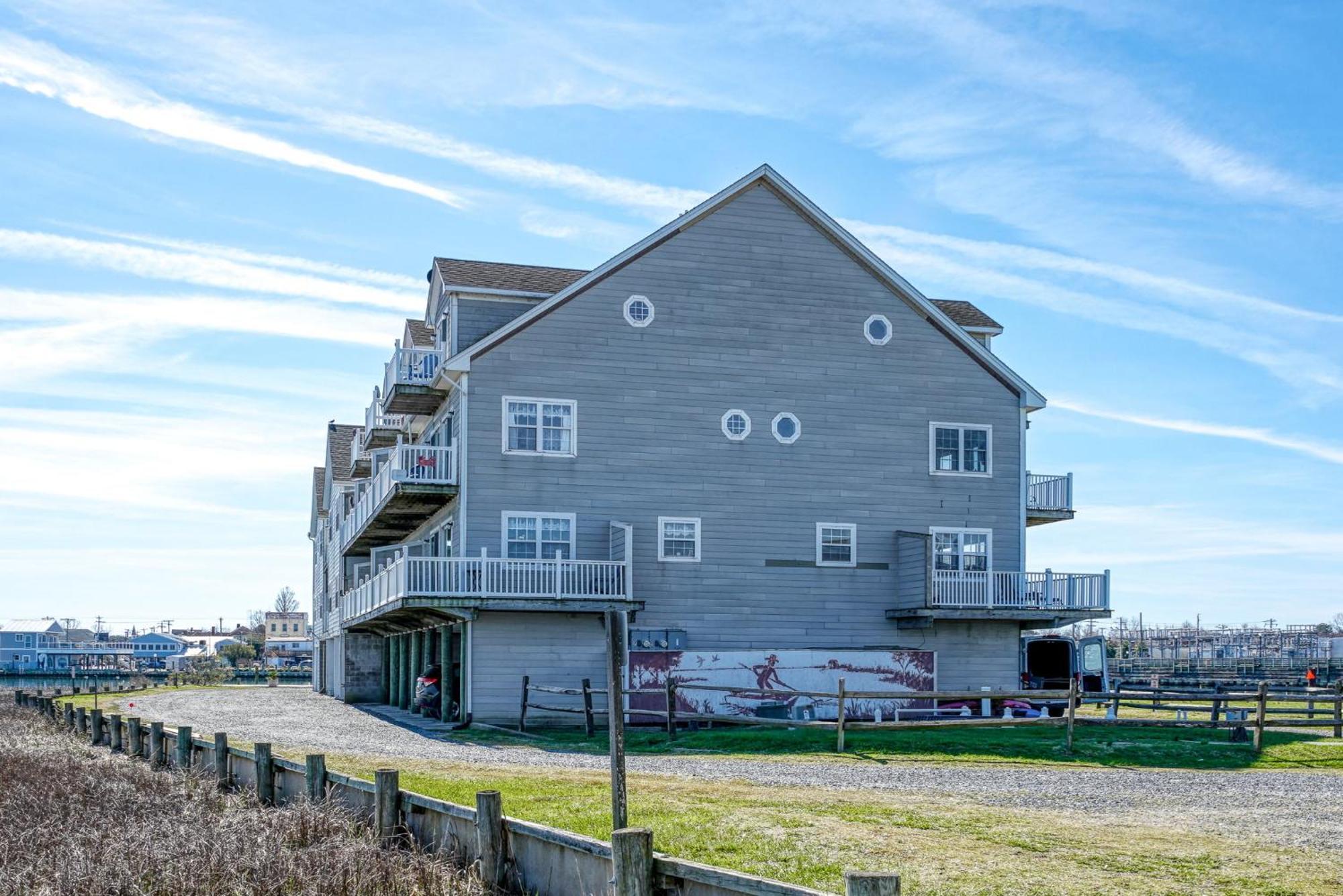 Magic Moments - Waterfront On Marsh Island! Holiday home *