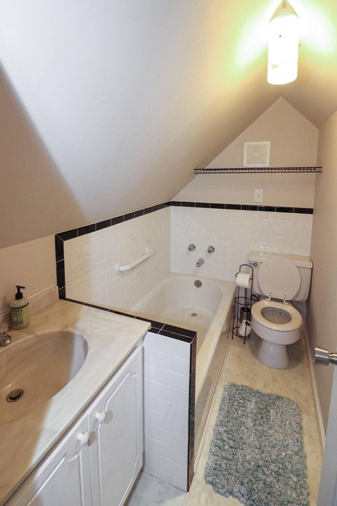 Lottie's Lookout - In Town; Pet Friendly; Fire Pit! Holiday home