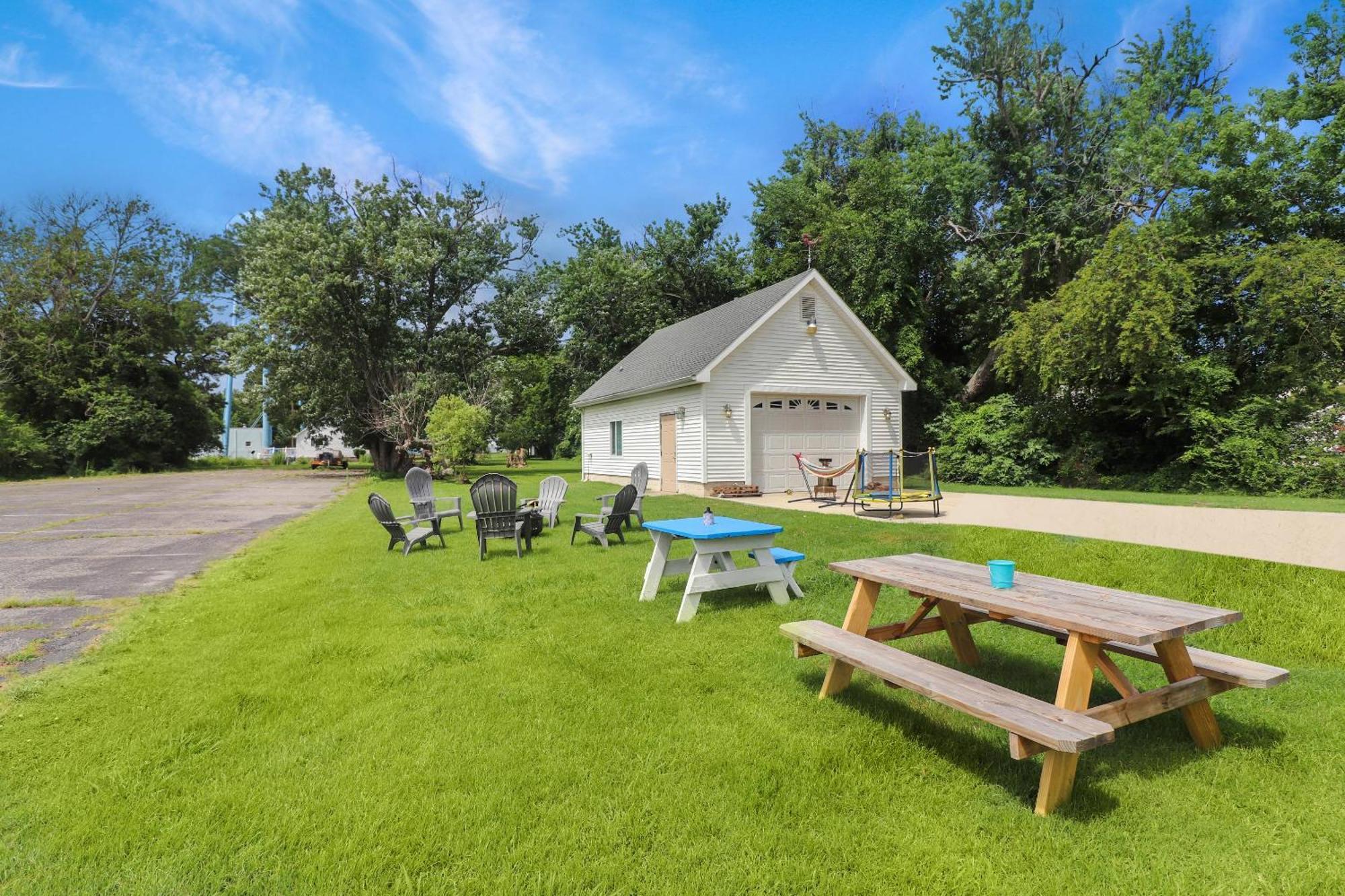 Holiday home Lottie's Lookout - In Town; Pet Friendly; Fire Pit! *
