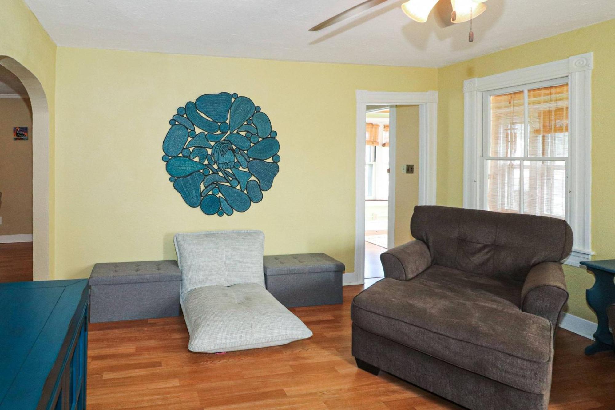 Lottie's Lookout - In Town; Pet Friendly; Fire Pit! Holiday home