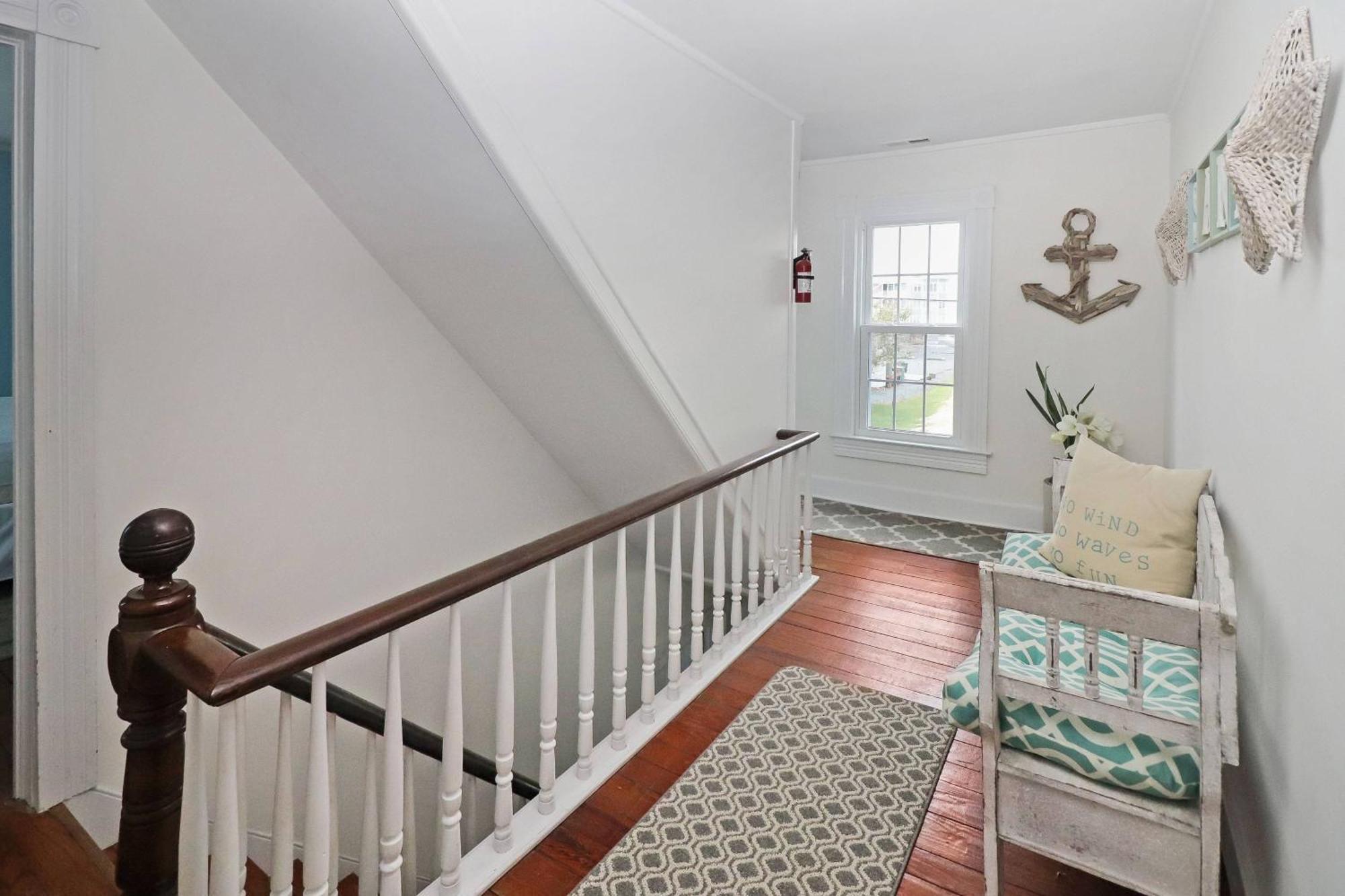 Holiday home Hill House - Pet Friendly, In Town With Water Views! *